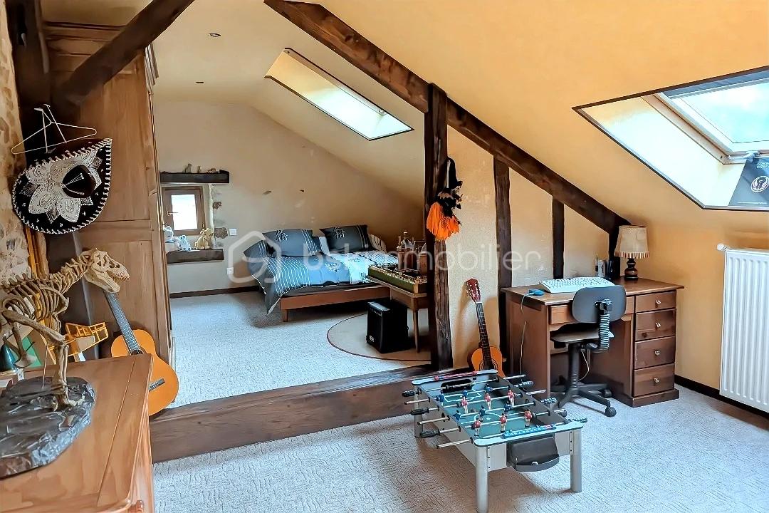 Demeure de 283 m² - hoqi-07fb3ca3ece945e886b361facfc9666d.jpg
