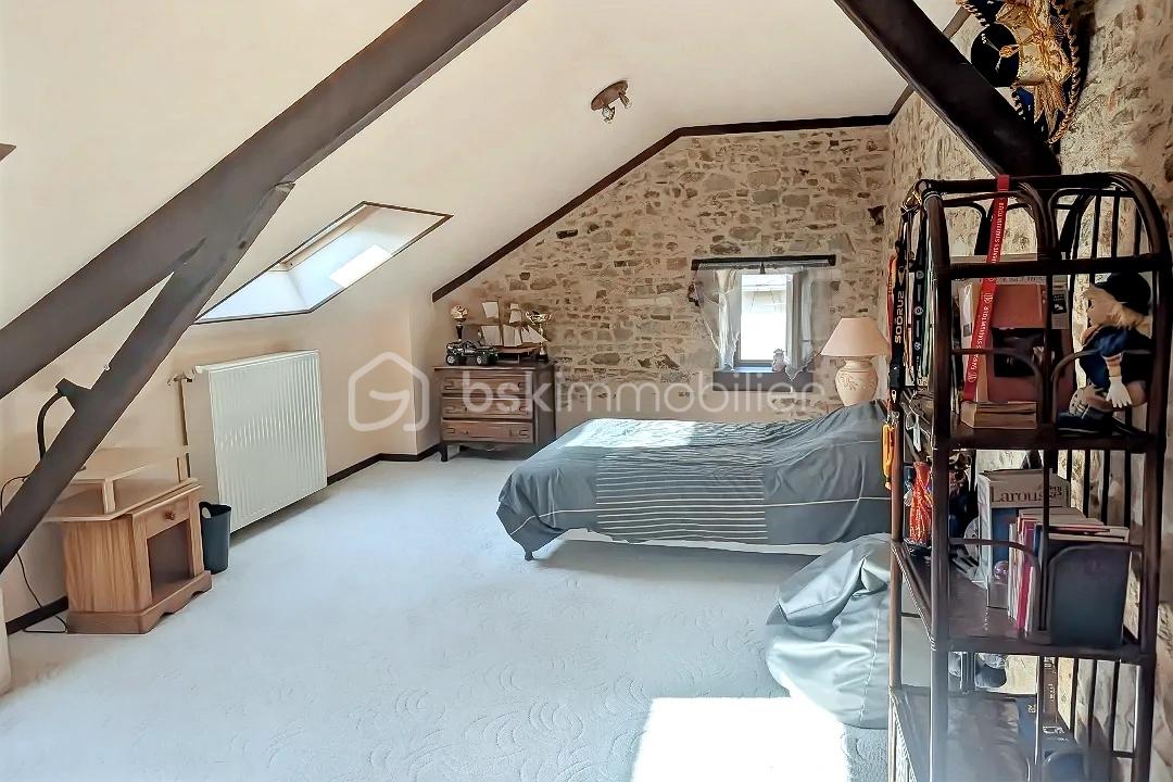 Demeure de 283 m² - hoqi-c6e5dea752ab4740ba6040205a9a4199.jpg