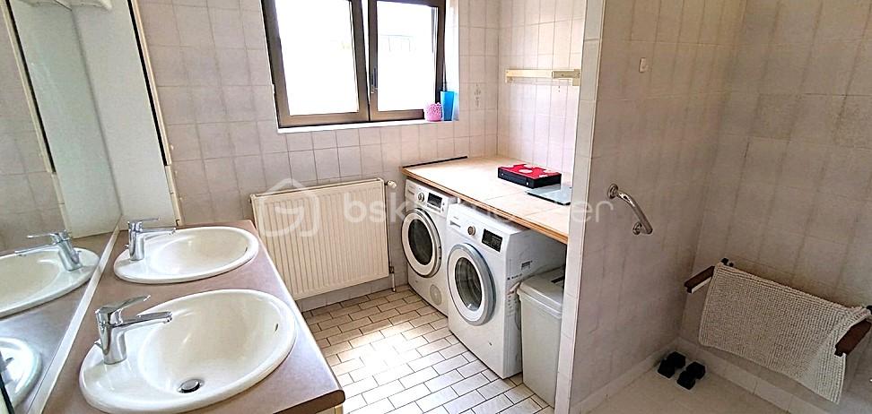 Douche du bas.jpg