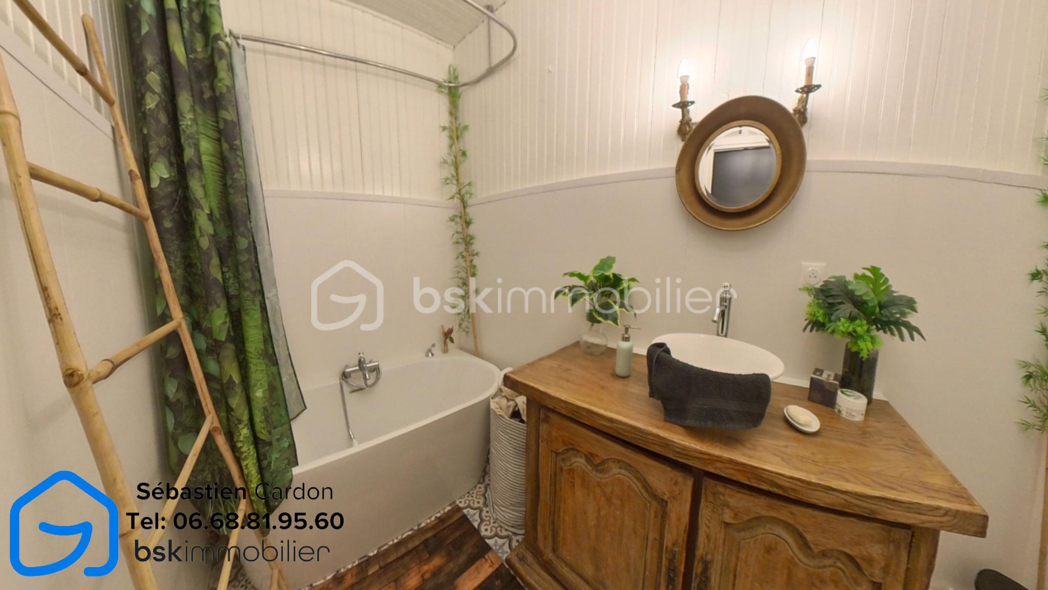 Corps de ferme de 213 m² - Home (10).png