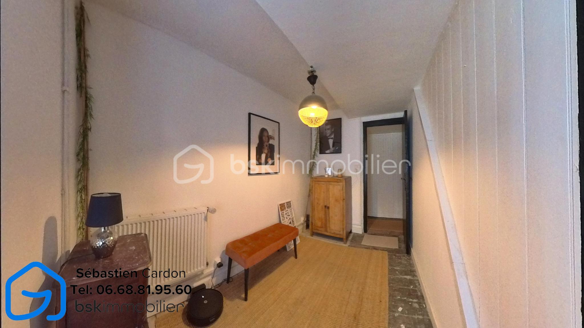 Corps de ferme de 213 m² - Home (32).png