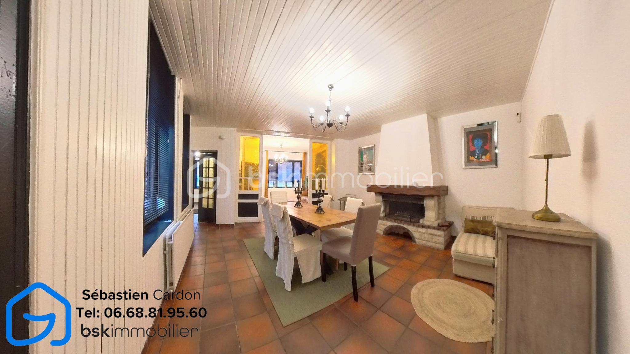 Corps de ferme de 213 m² - Home (9).png