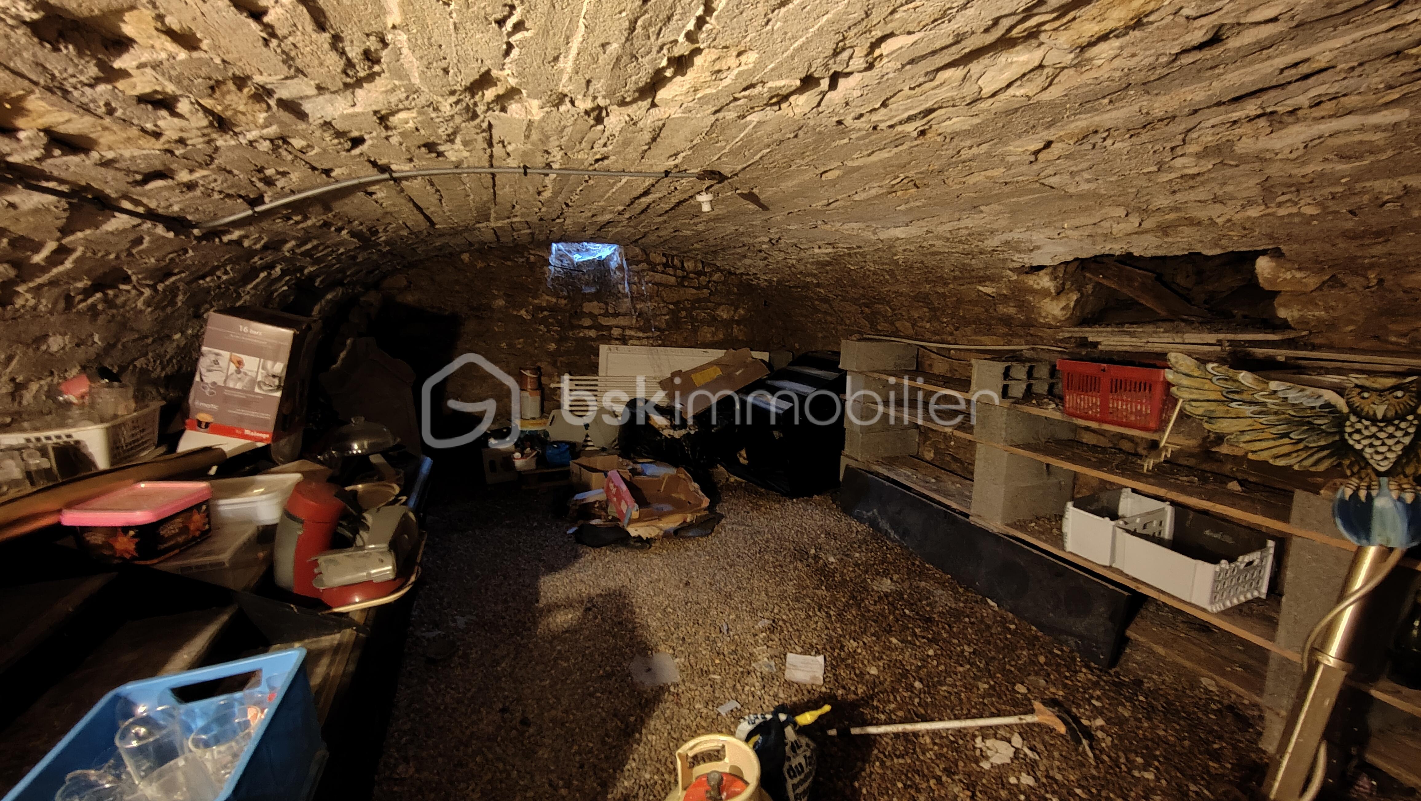 Maison ancienne de 201 m² - IMG20251218142716.jpg