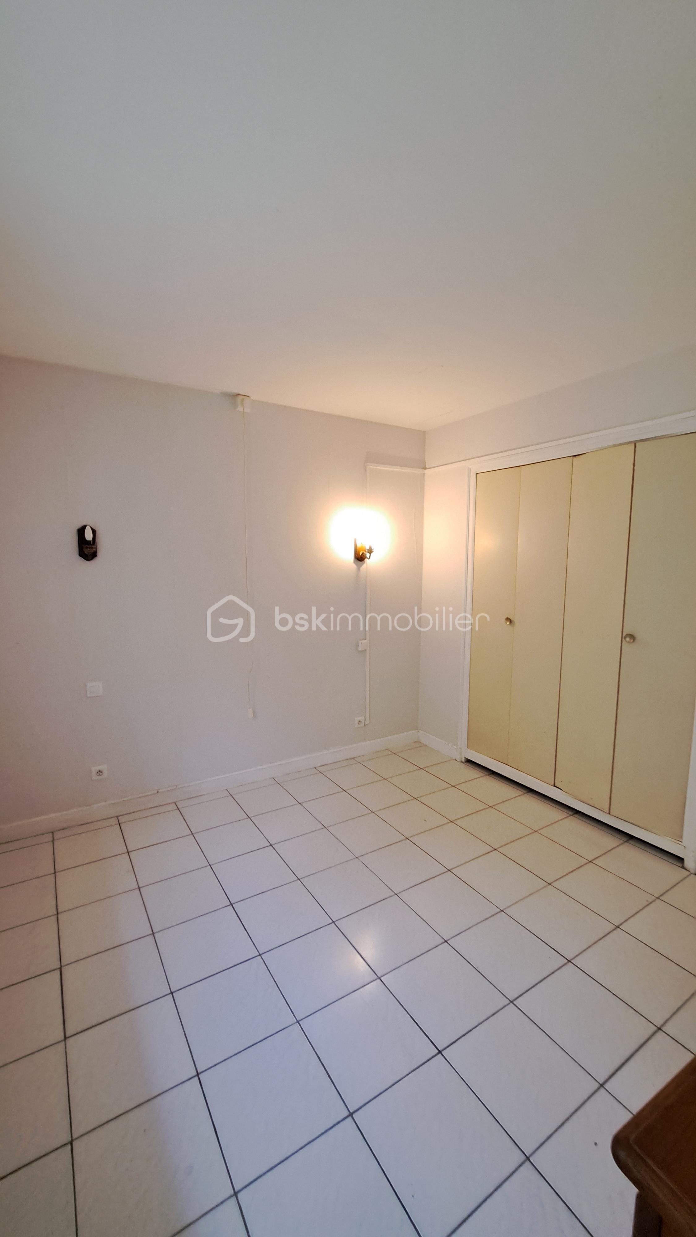 Maison traditionnelle de 181 m² - 20251027_160629.jpg