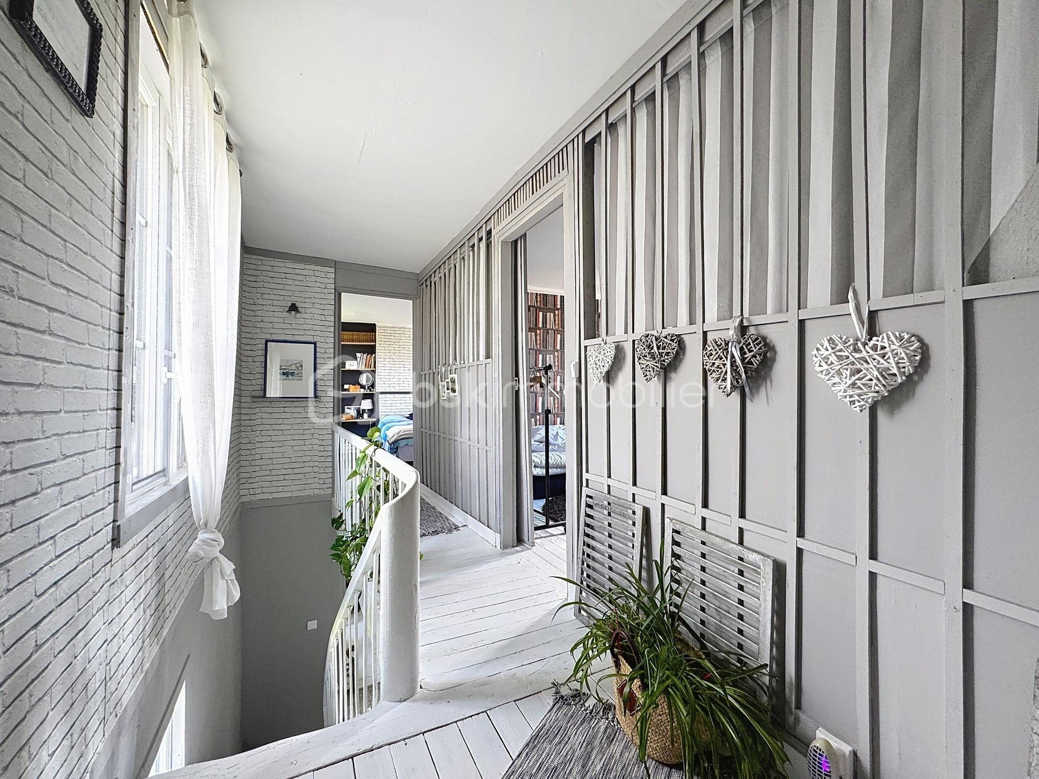 Maison de 104 m² - escalier.jpg