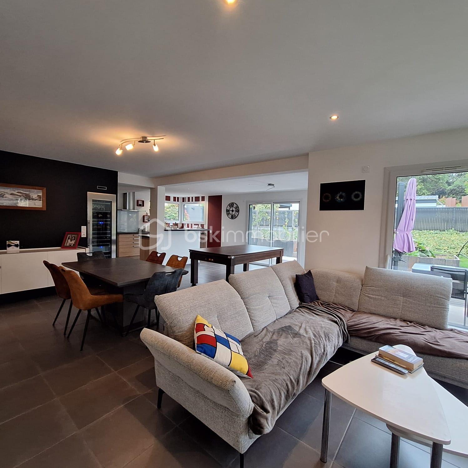 Pavillon de 191 m² - 6a3ccfe0-b0ef-44c6-8629-8dc8a89f2d22.jpeg