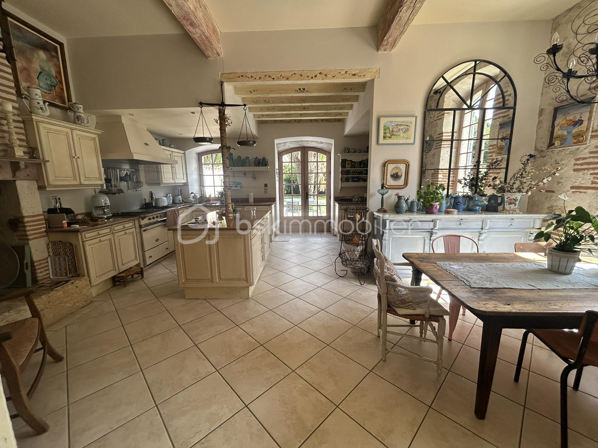 Maison de 597 m² - C02E8699-BDD7-4FB6-B7D4-9528793CDD0C_1_102_o.jpeg