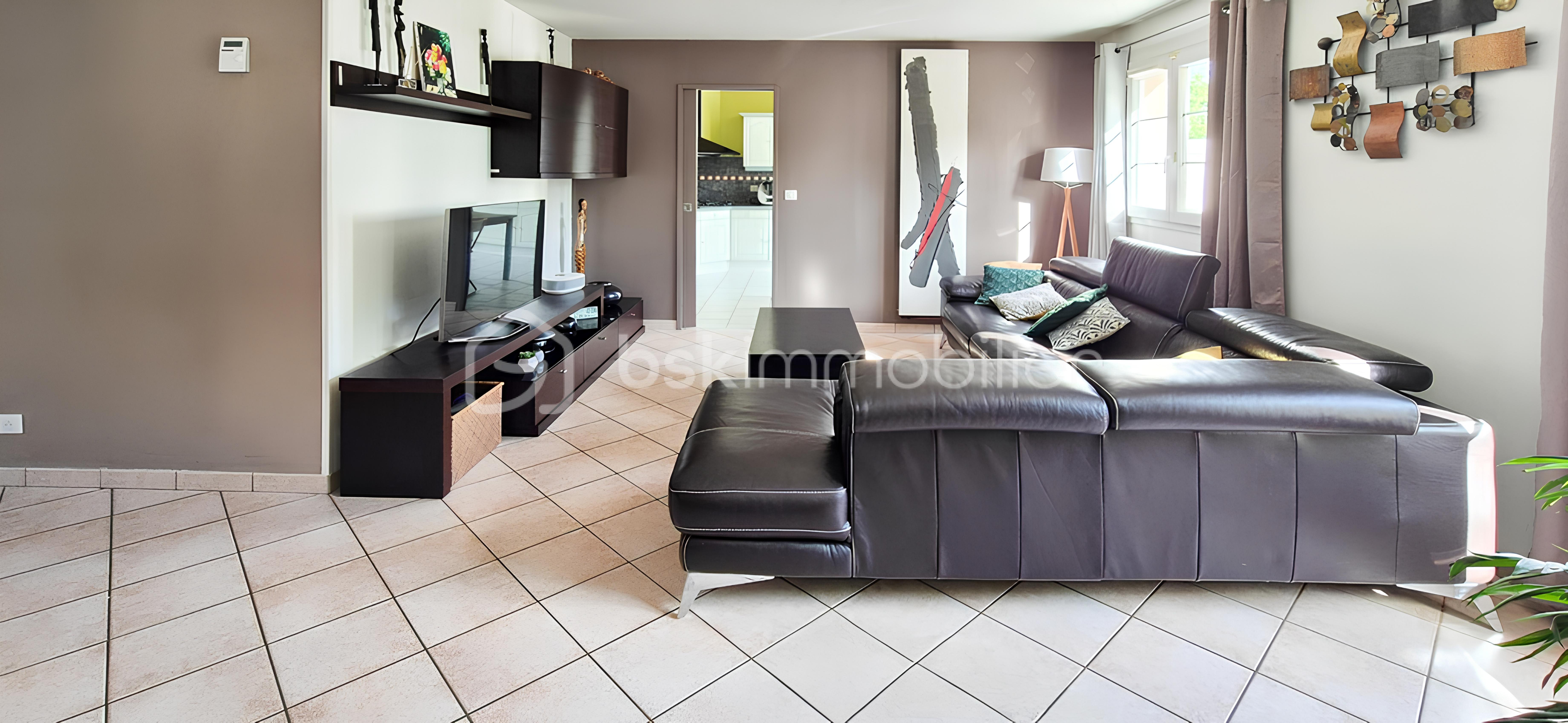 Demeure de 268,49 m² - ebcab38698e6e30-1 (1).jpg