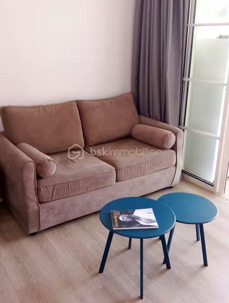 Appartement de 22 m² - canapé.JPG