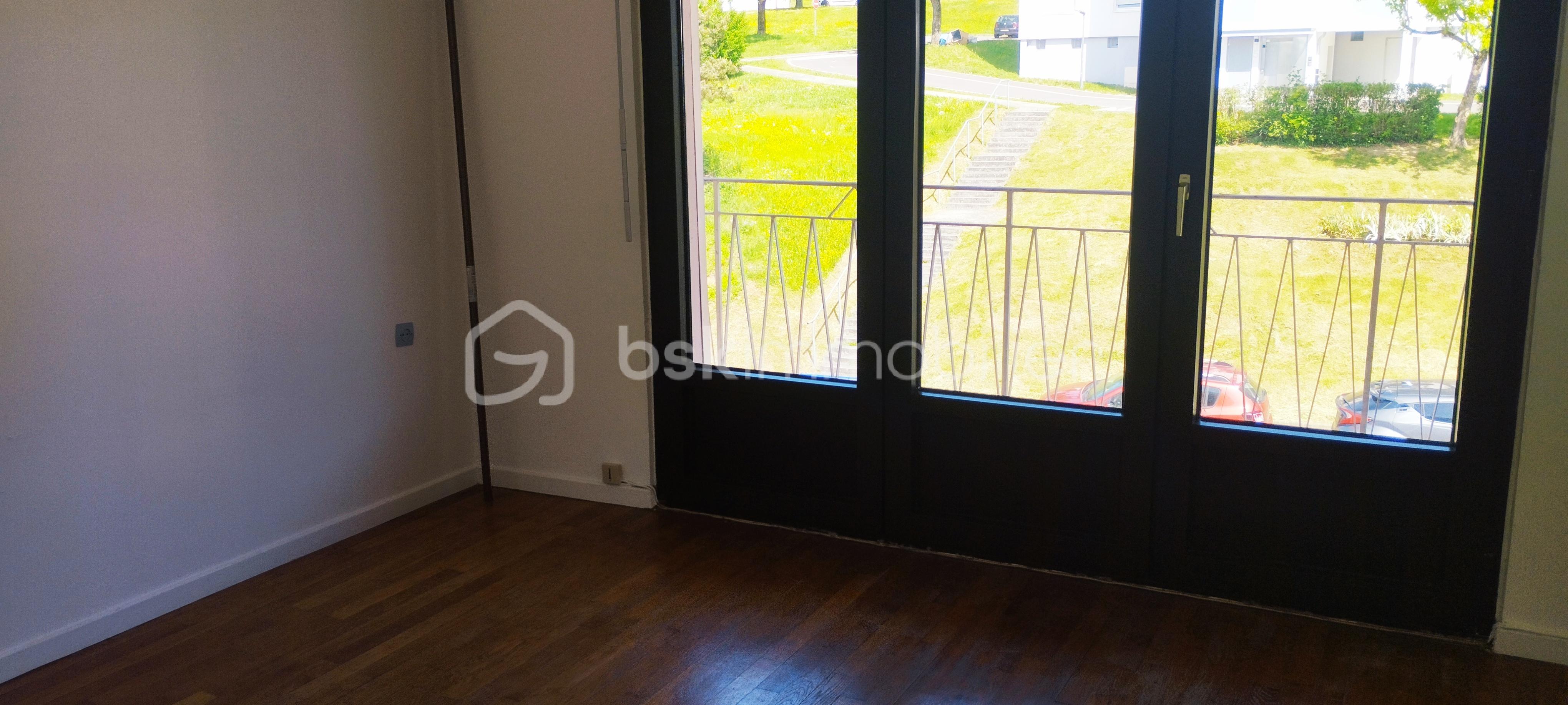 Immeuble mixte de 242 m² - 1746429950028.jpg