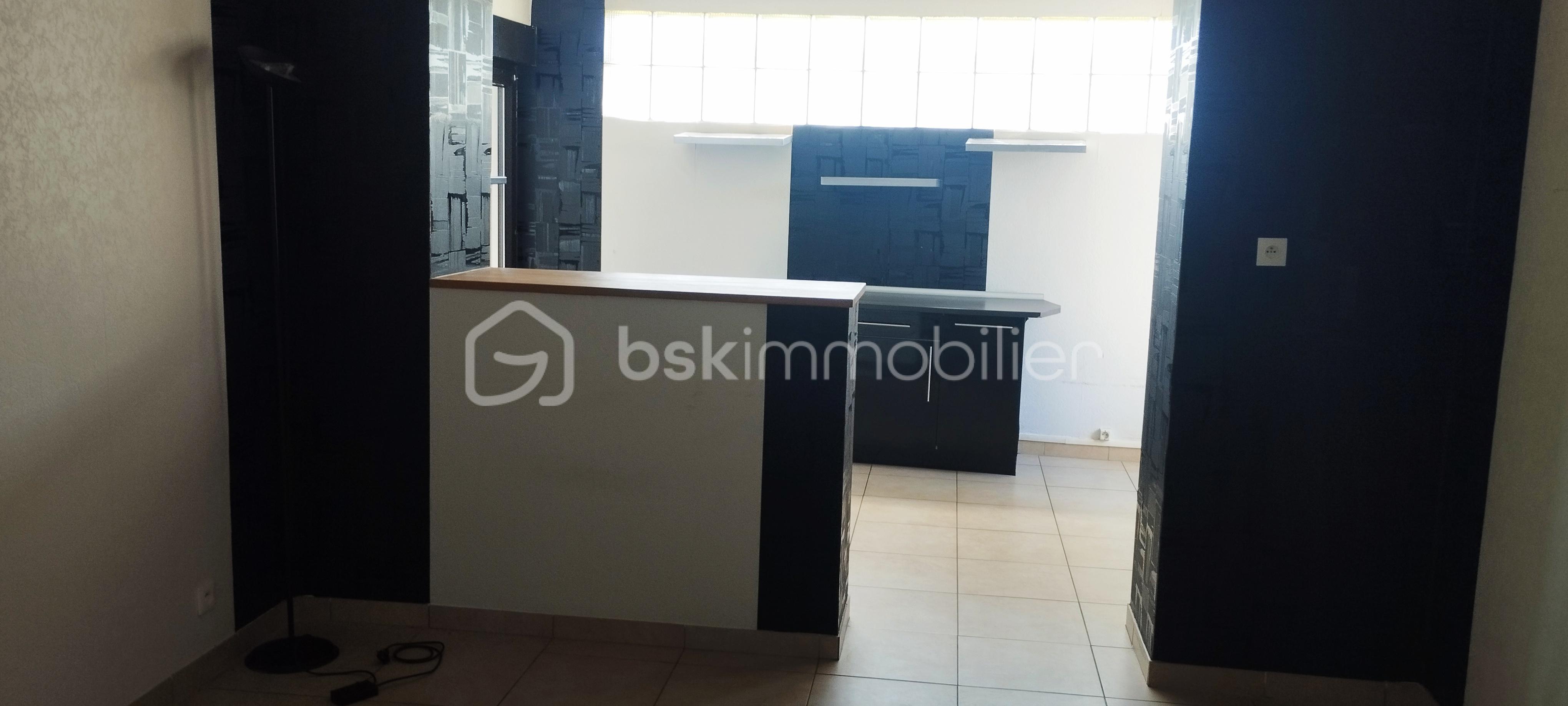 Immeuble mixte de 242 m² - 1746429697764.jpg