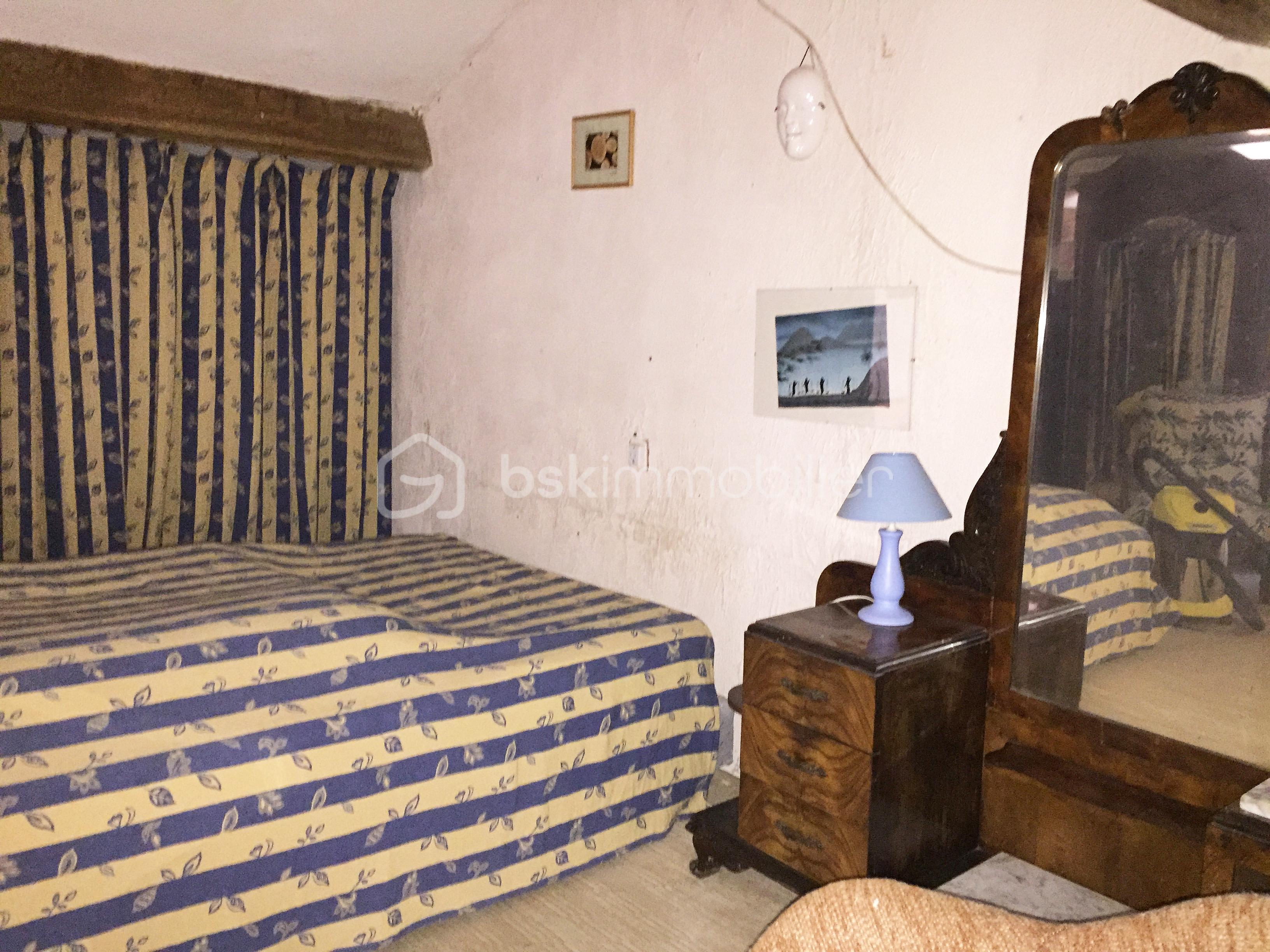 Maison de 257 m² - chambre (1).jpg