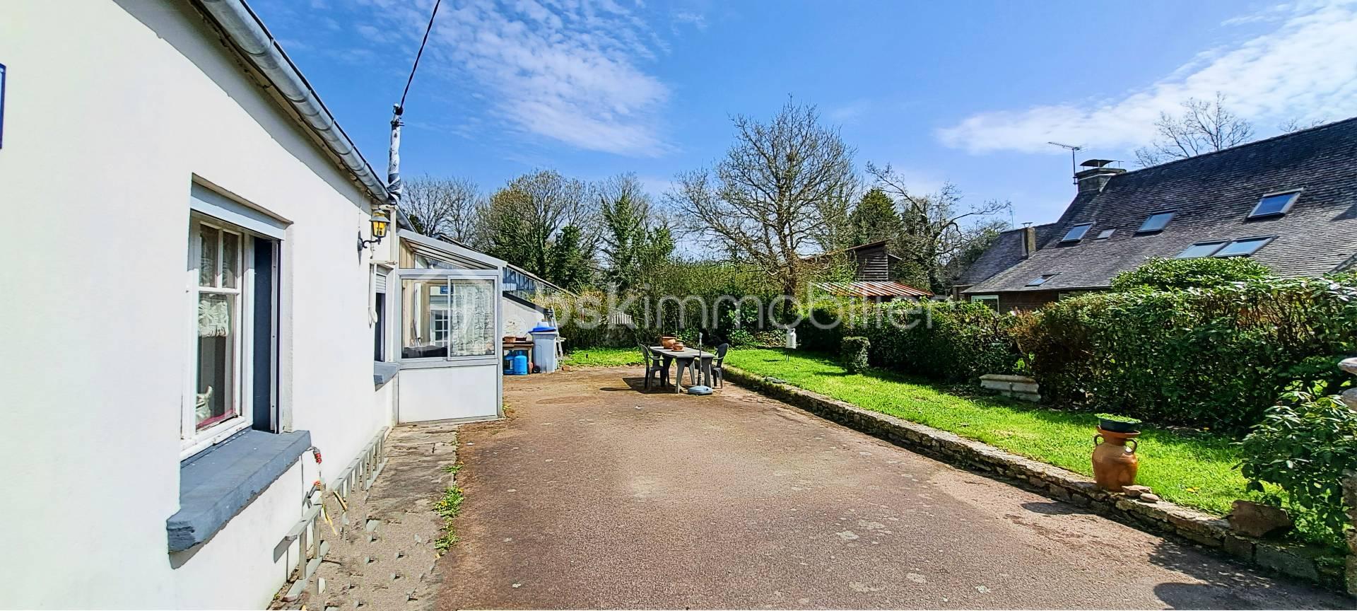 Maison de 80 m² - vue cour et jardin.jpg