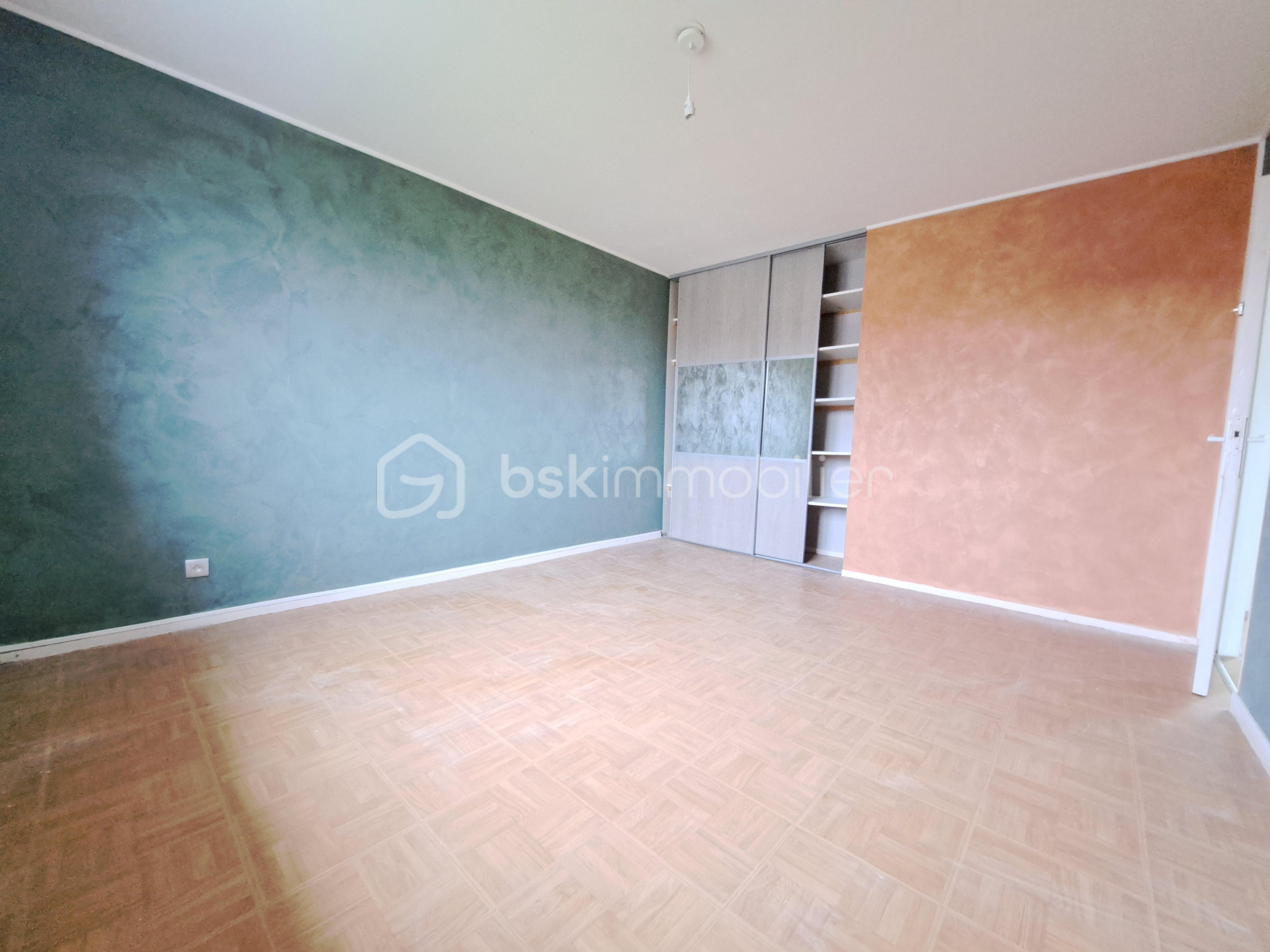 Pavillon de 100 m² - 20260131_104144.jpg