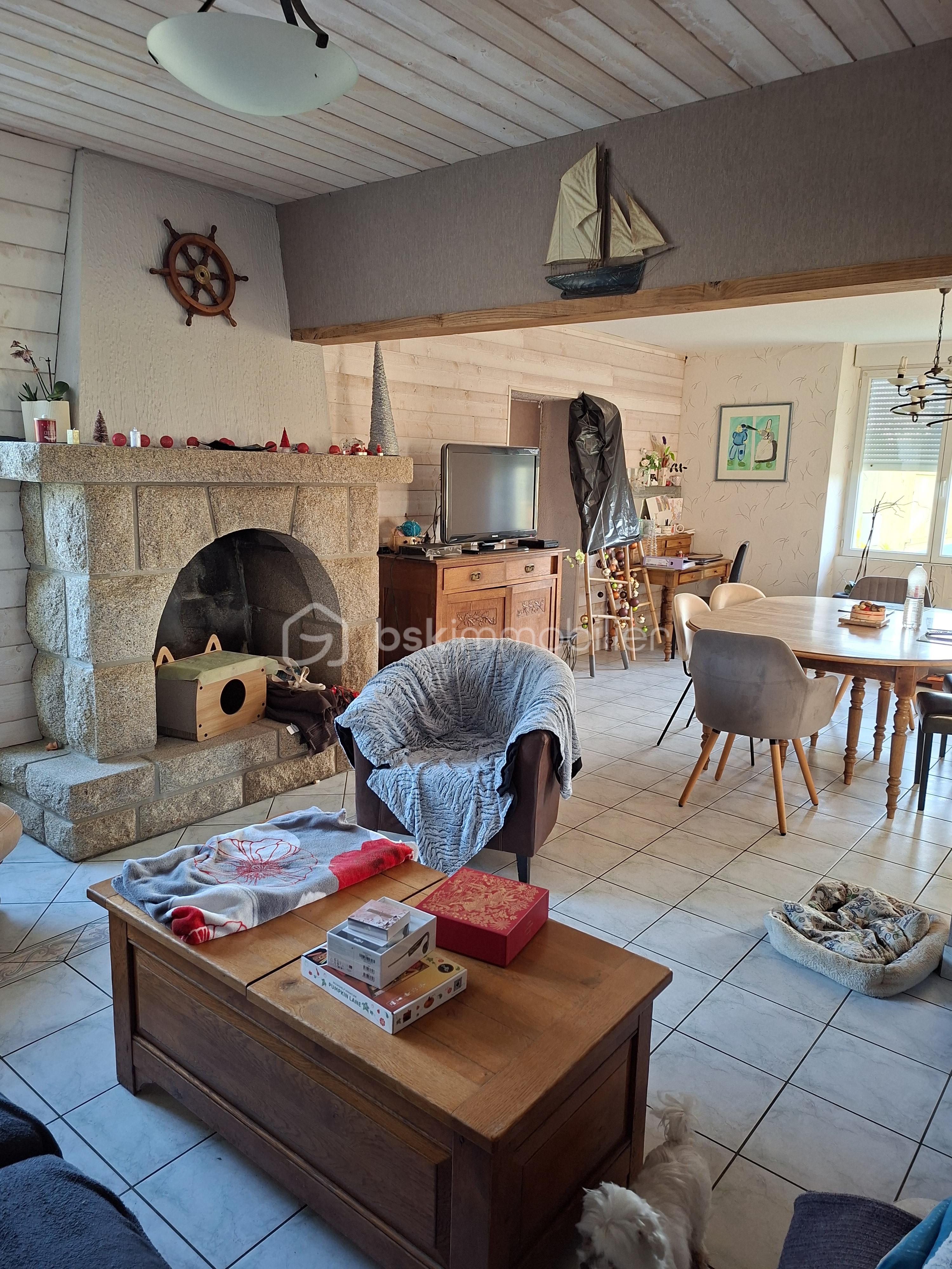 Maison traditionnelle de 243 m² - 20260106_160715.jpg