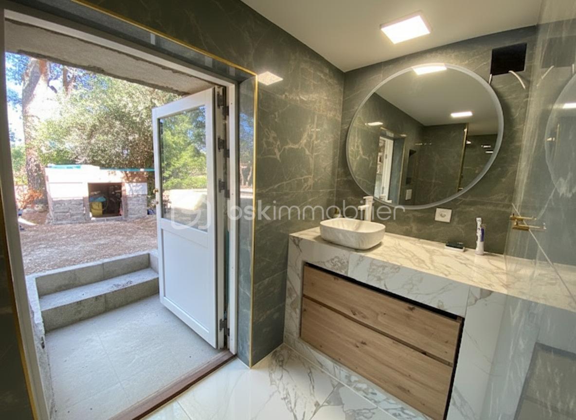 salle d'eau du bas .jpg