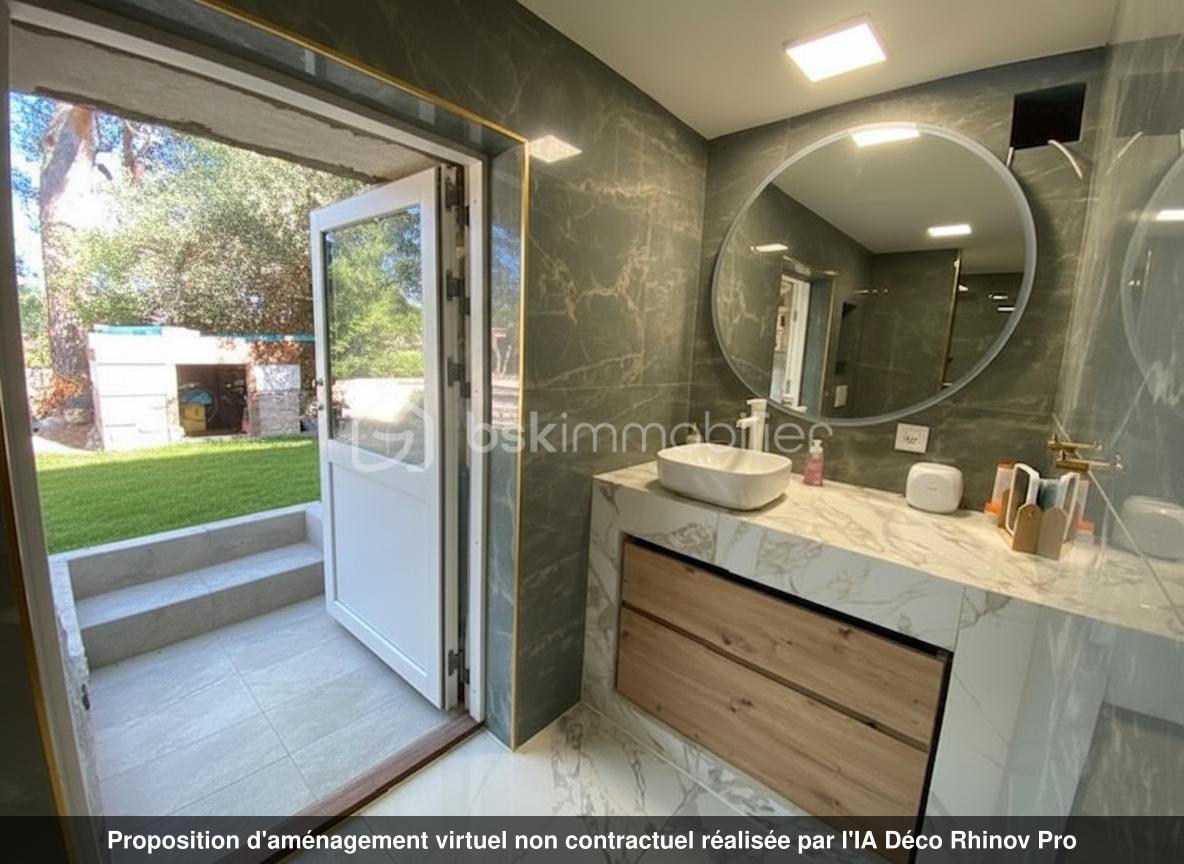 Maison de 101 m² - salle d'eau du bas .jpg