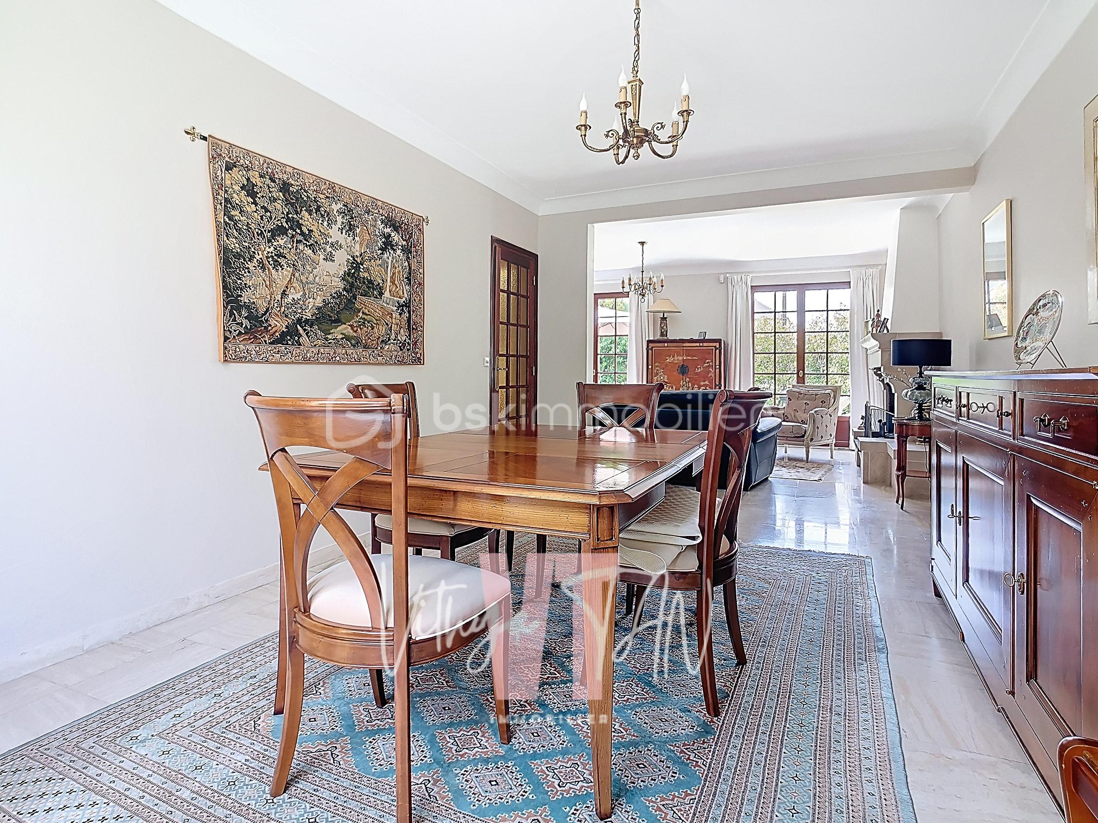 Maison de 159 m² - 7 SALON-3.jpg