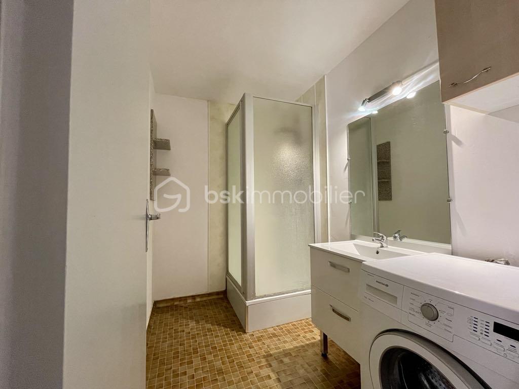 Maison de 72,25 m² - salle de douche.jpg