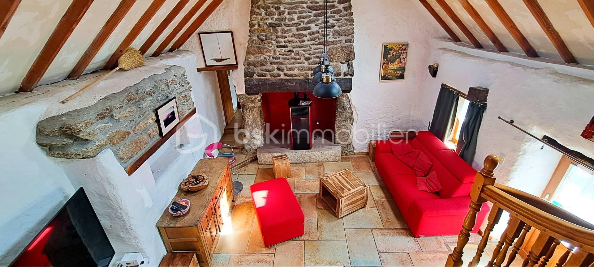 Maison de 77 m² - salon vue plongeante.jpg
