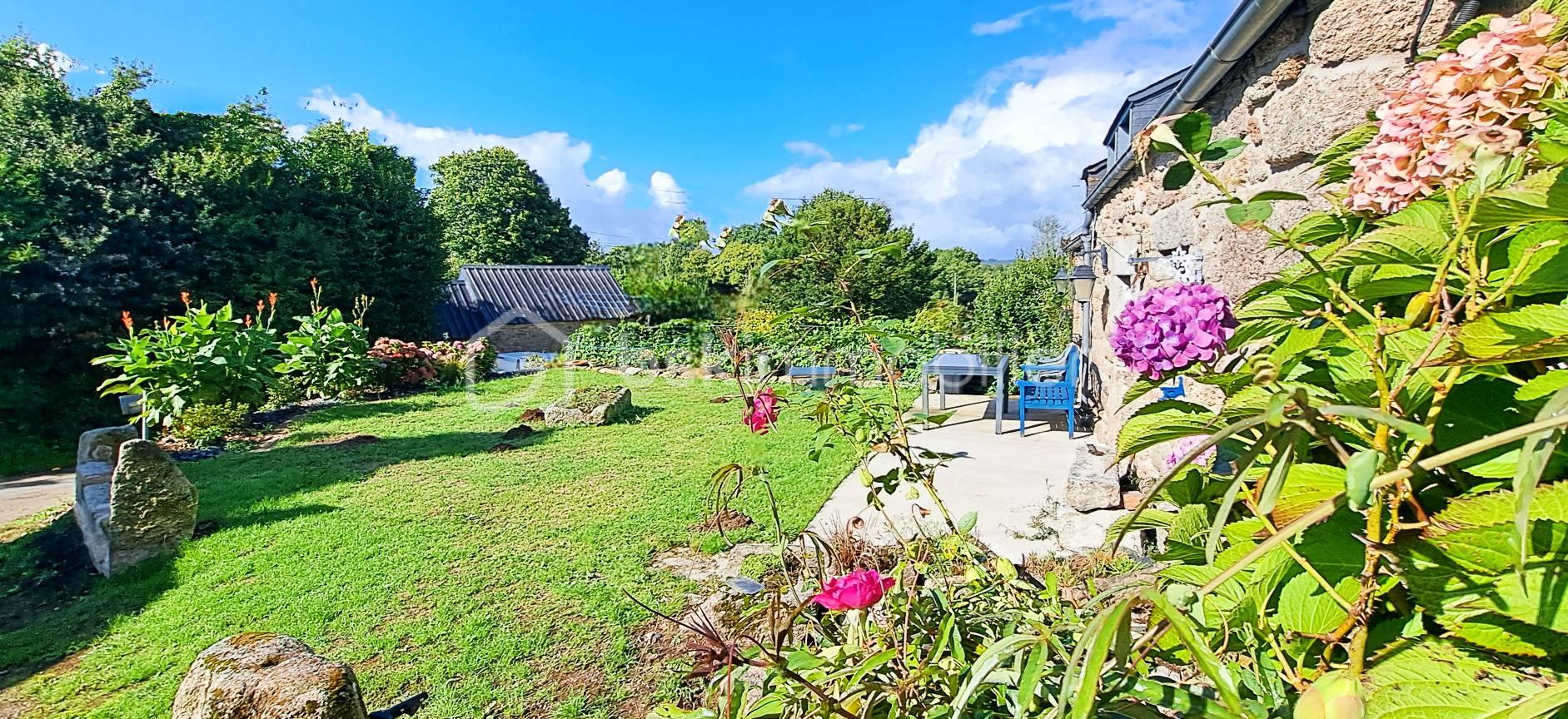 Maison de 77 m² - jardin.jpg