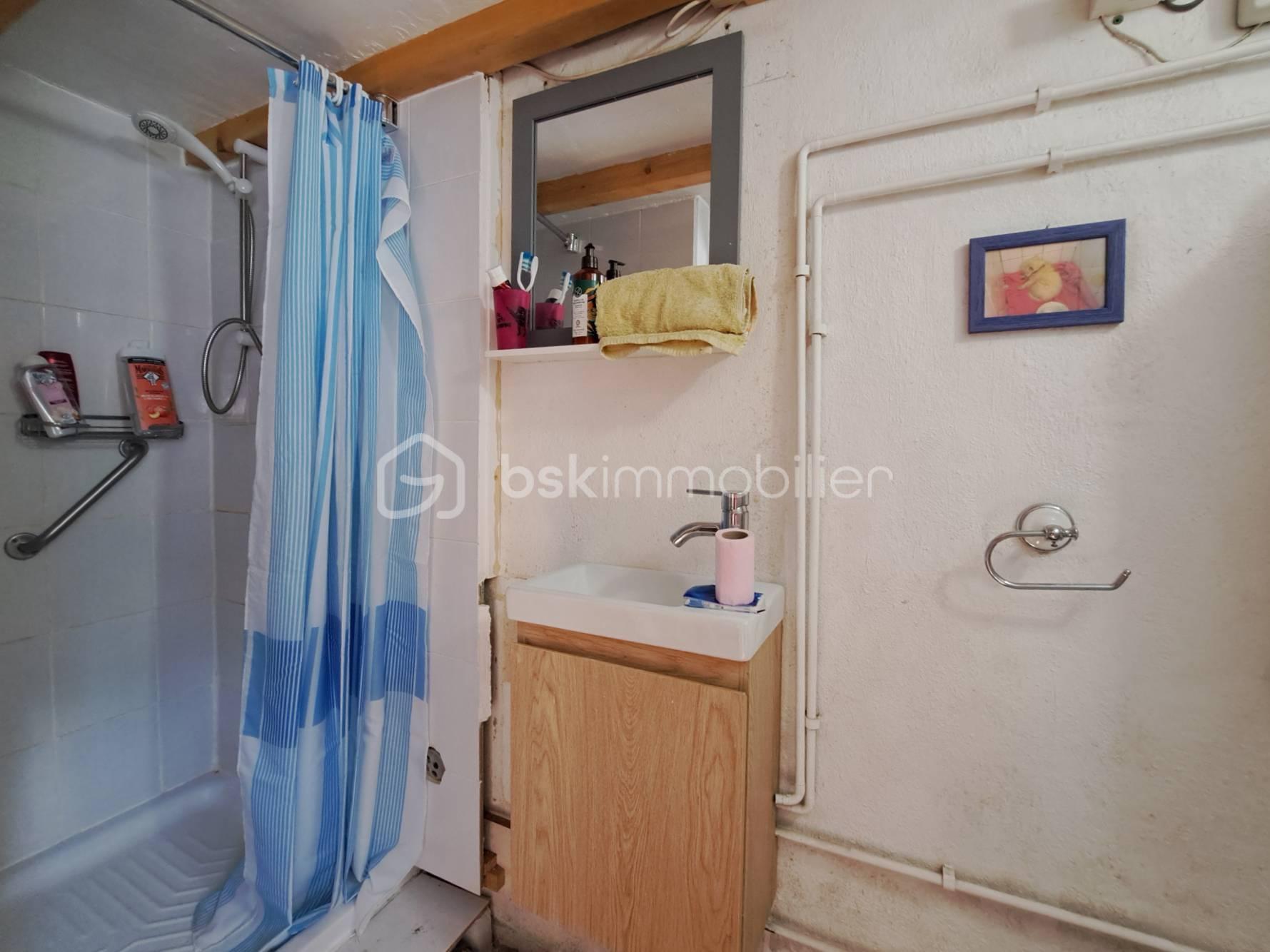 Maison de 77 m² - salle d'eau RDC.jpg