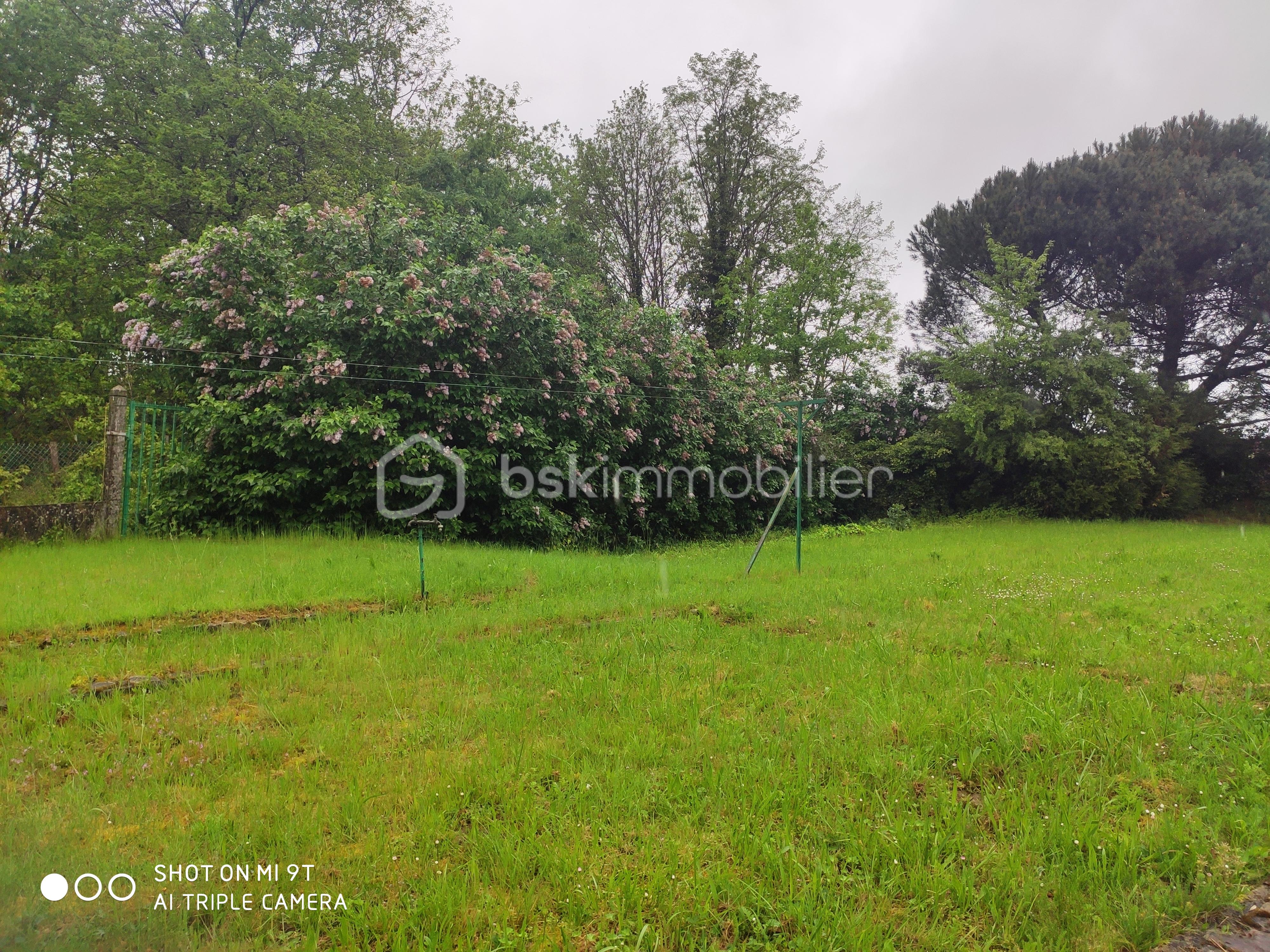 Terrain de 855 m² - 1.jpg