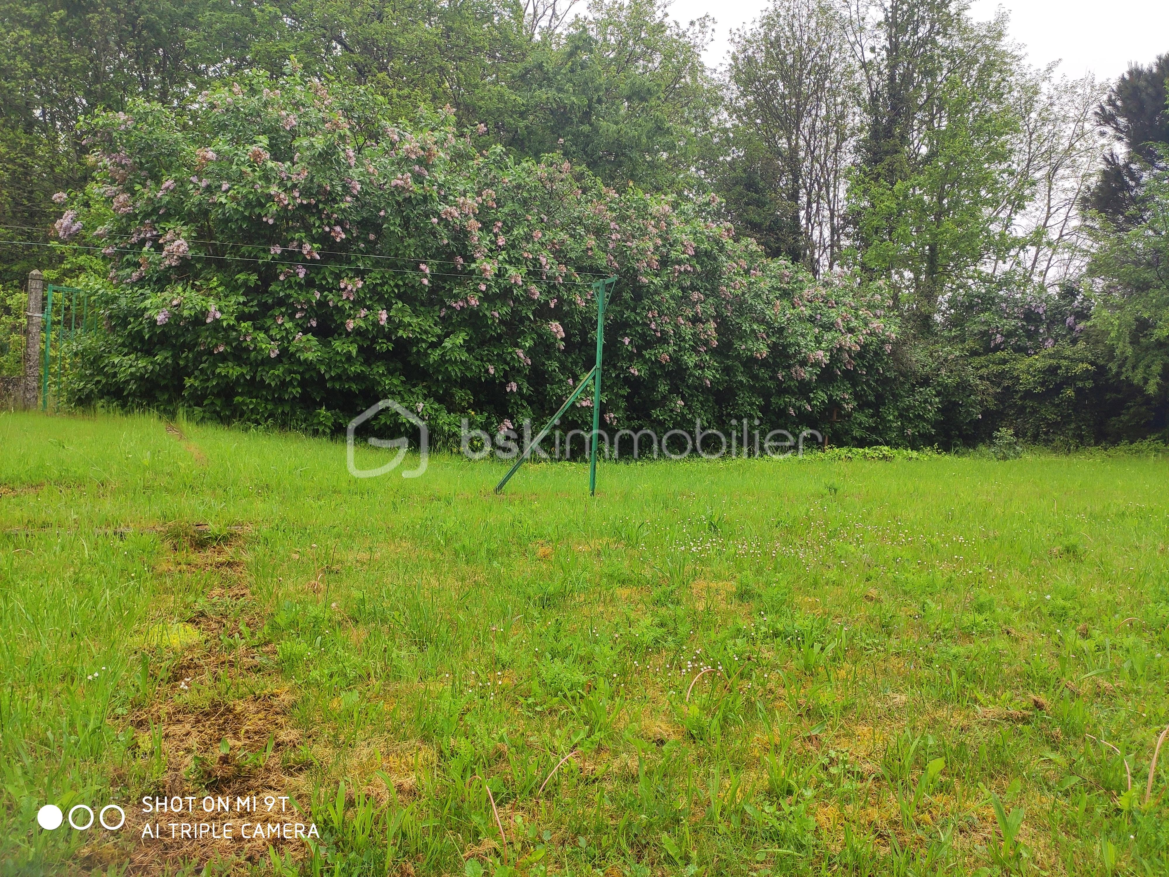 Terrain de 855 m² - 2.jpg