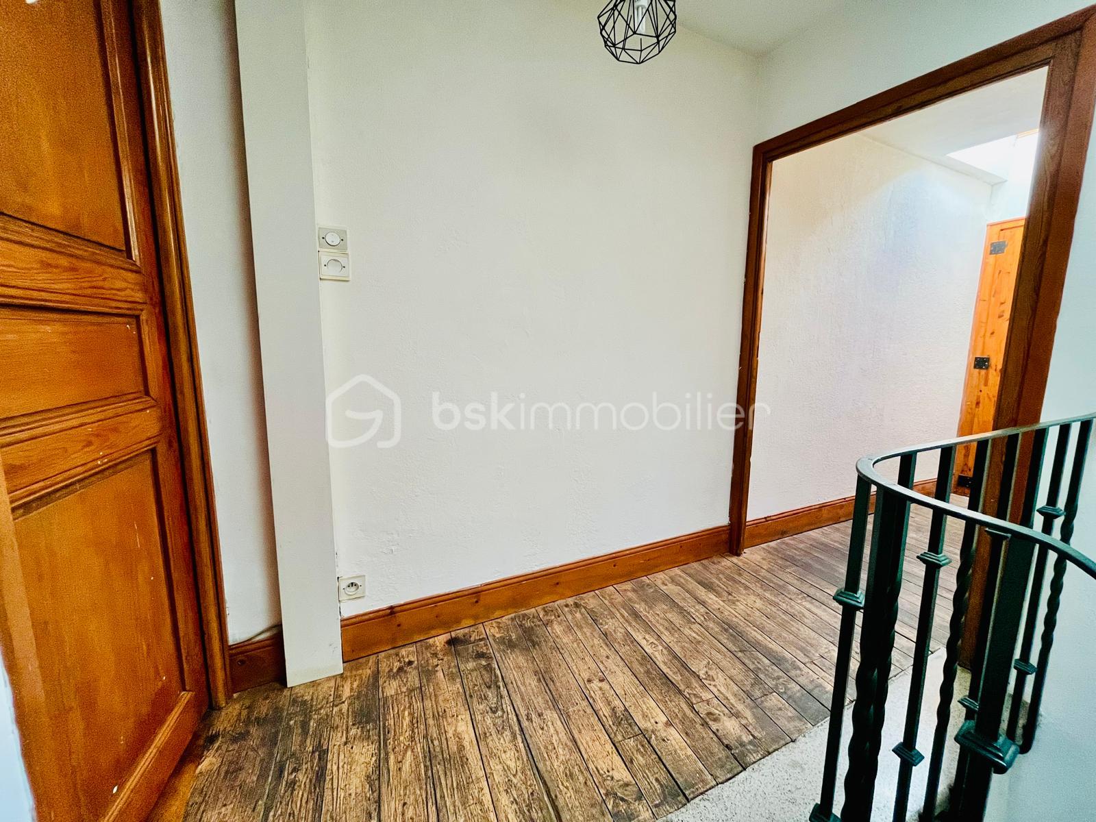 Maison de 106,83 m² - hall 3..jpeg