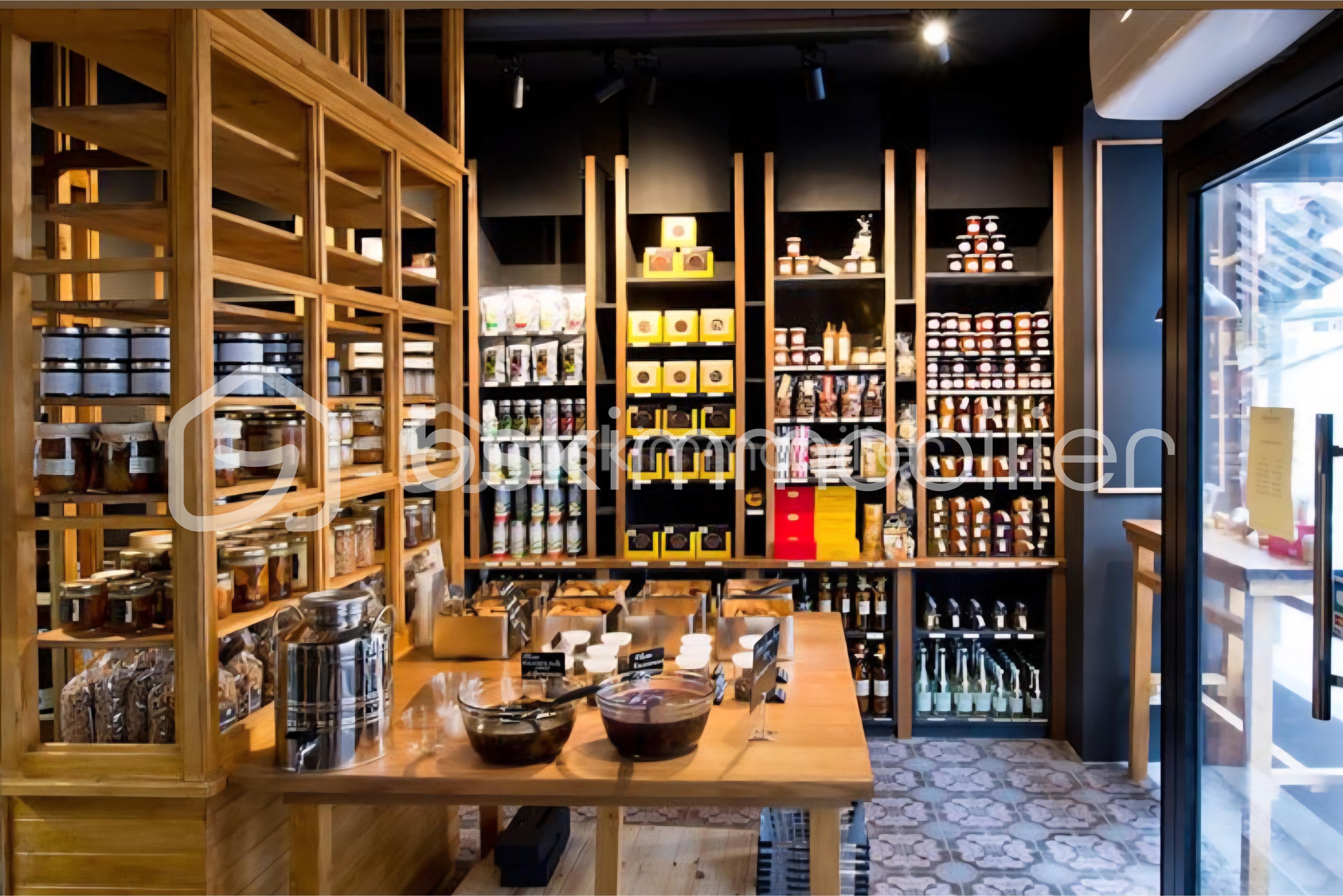 Local d activites de 47 m² - image epicerie fine.png