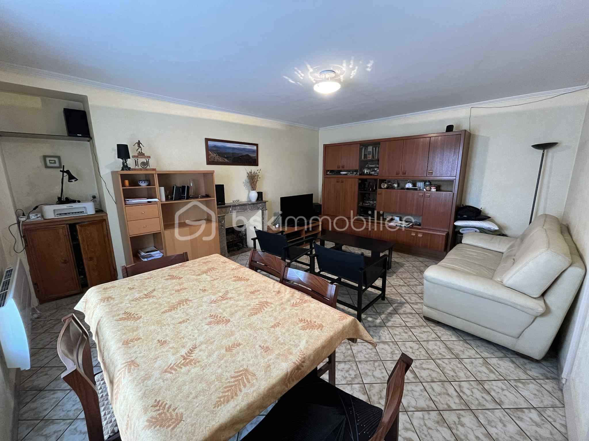 Maison ancienne de 88 m² - salon4.jpeg