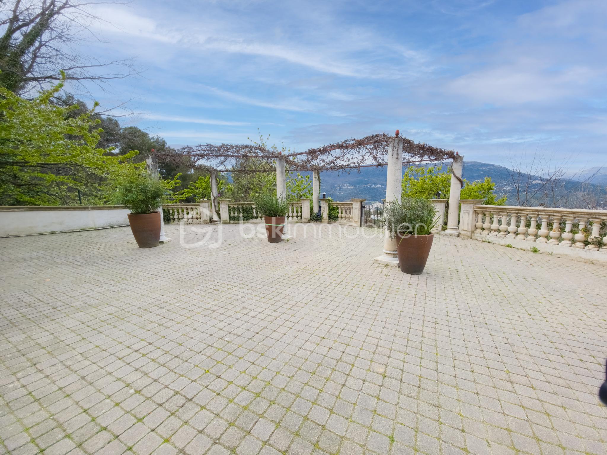 Maison provencale de 315 m² - 20250402_164257-Edit.jpg