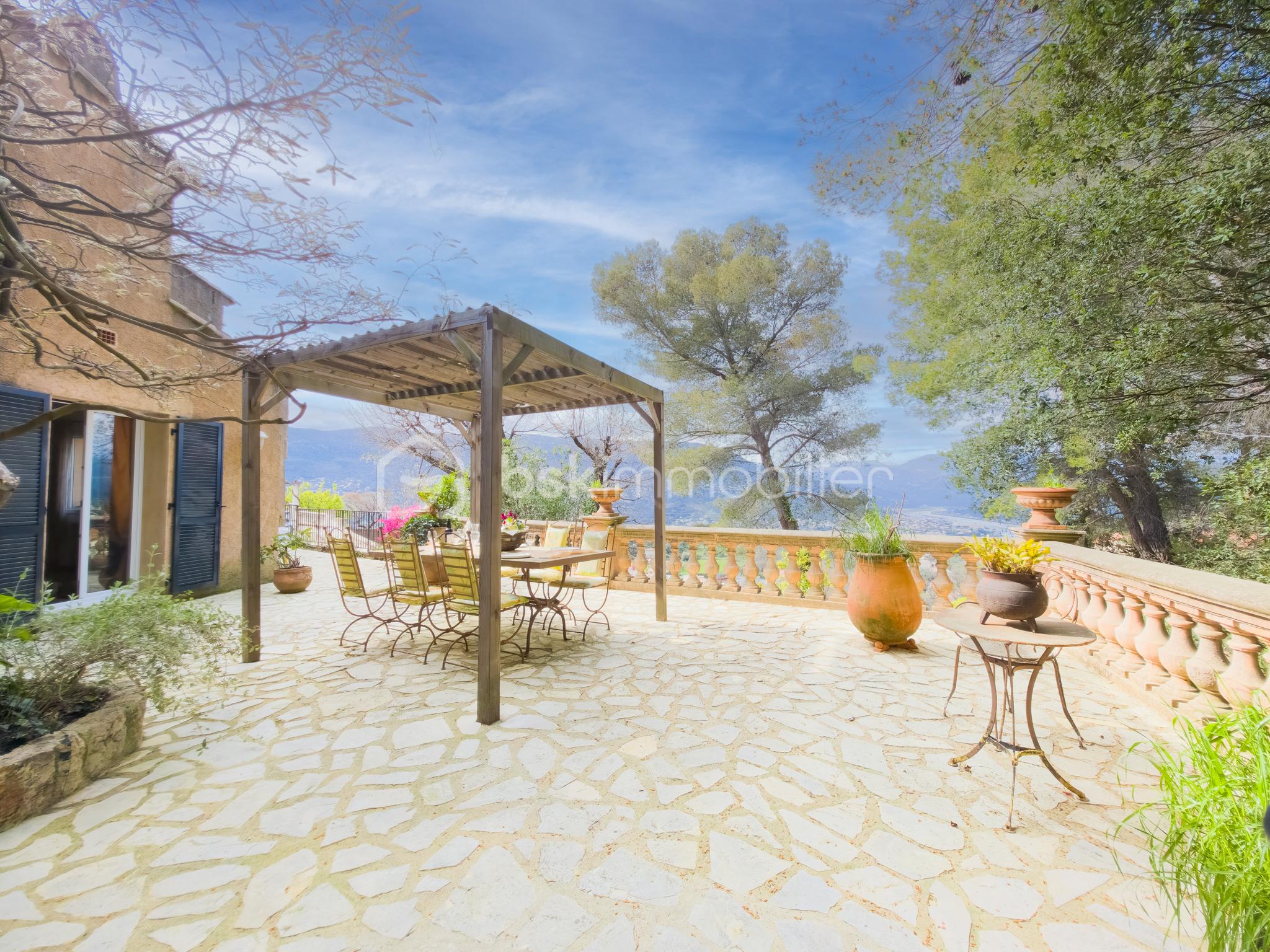 Maison provencale de 315 m² - 20250402_163425-Edit.jpg