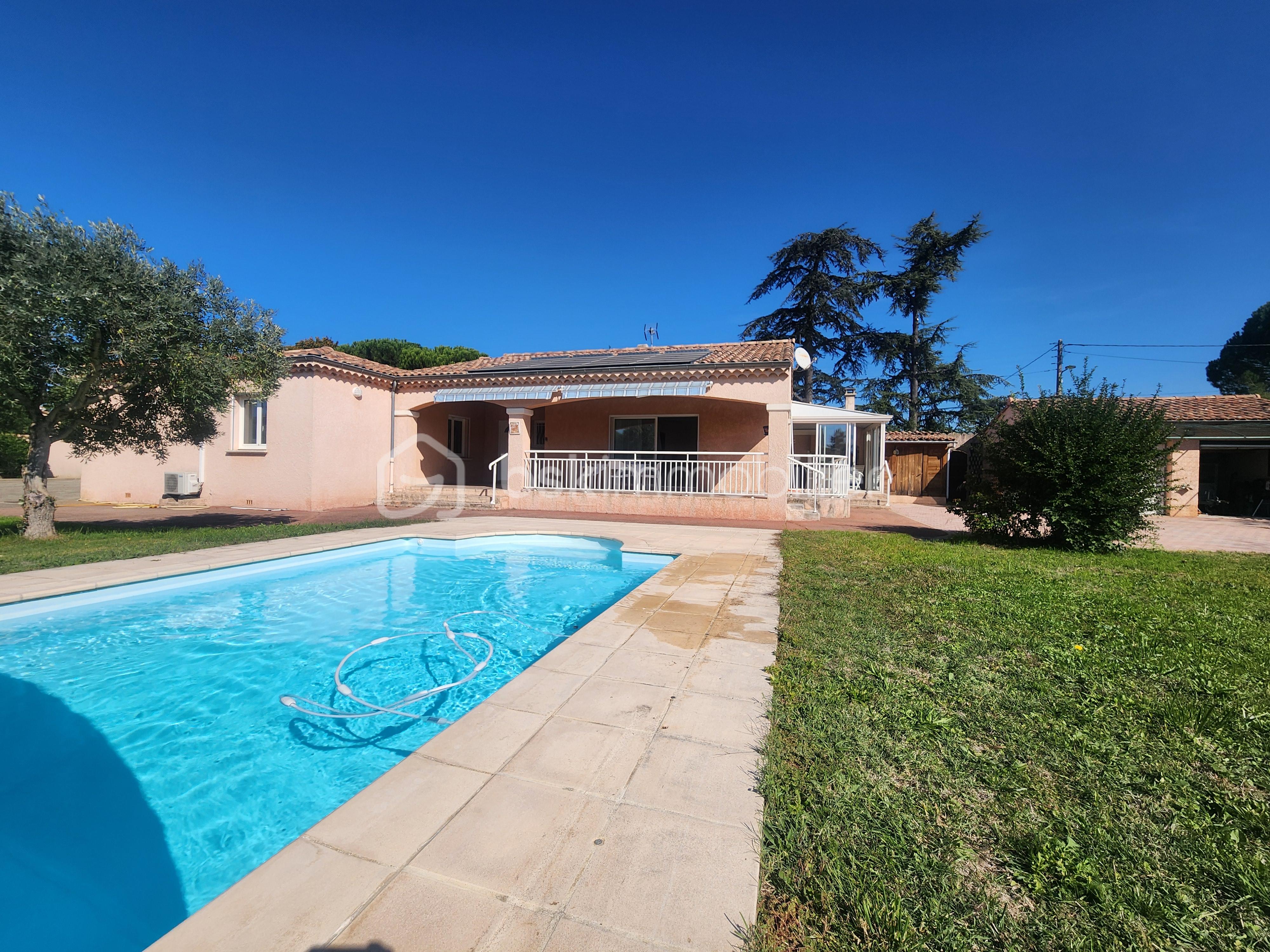 Villa de 174 m² - Piscine maison.jpg