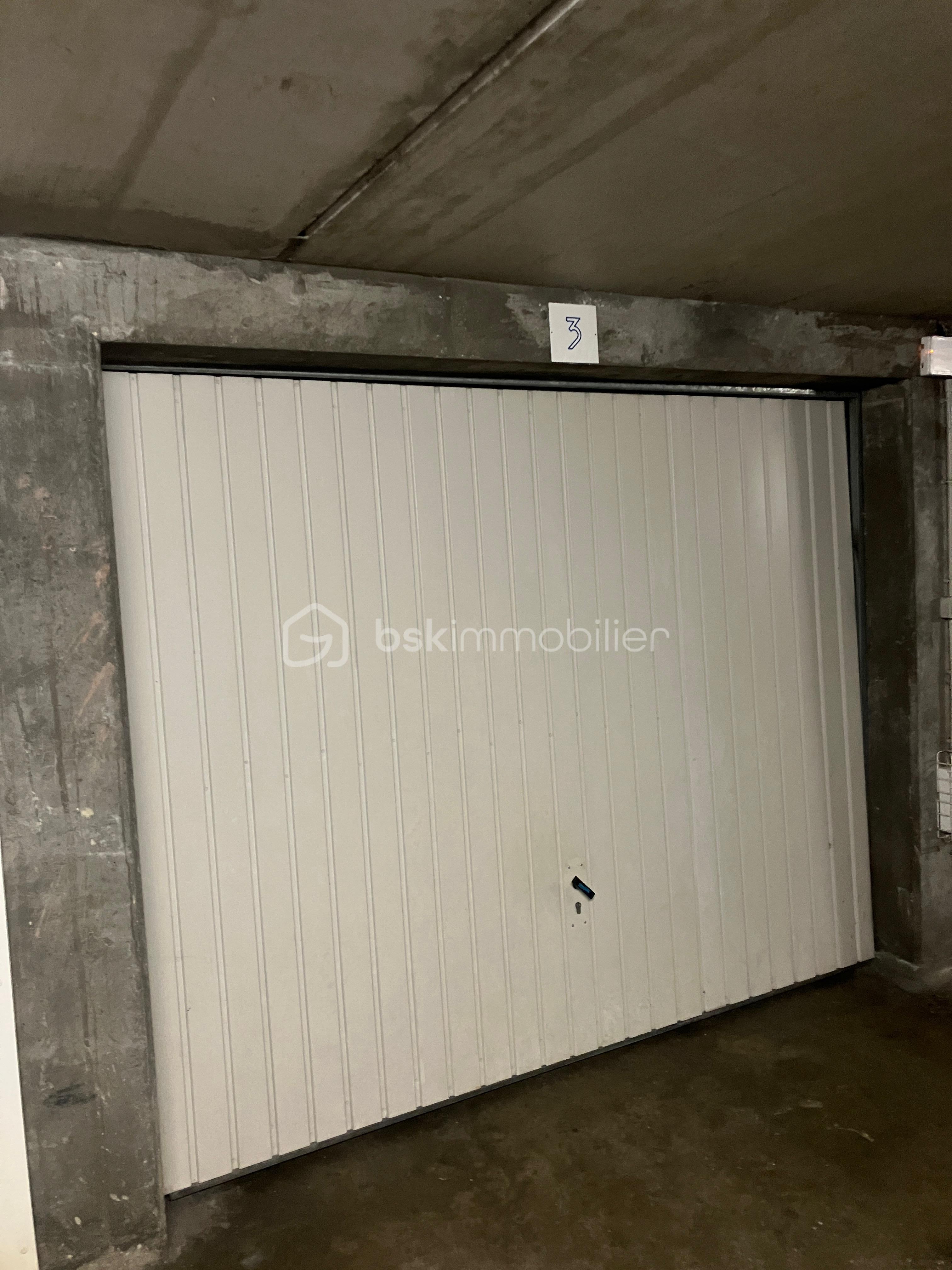 Appartement de 140,30 m² - BOX FERME.jpeg