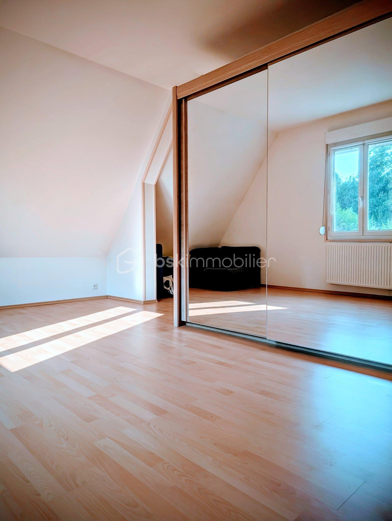 Maison de ville de 134 m² - 536017727_122154934484830067_37185400417901766_n.jpg