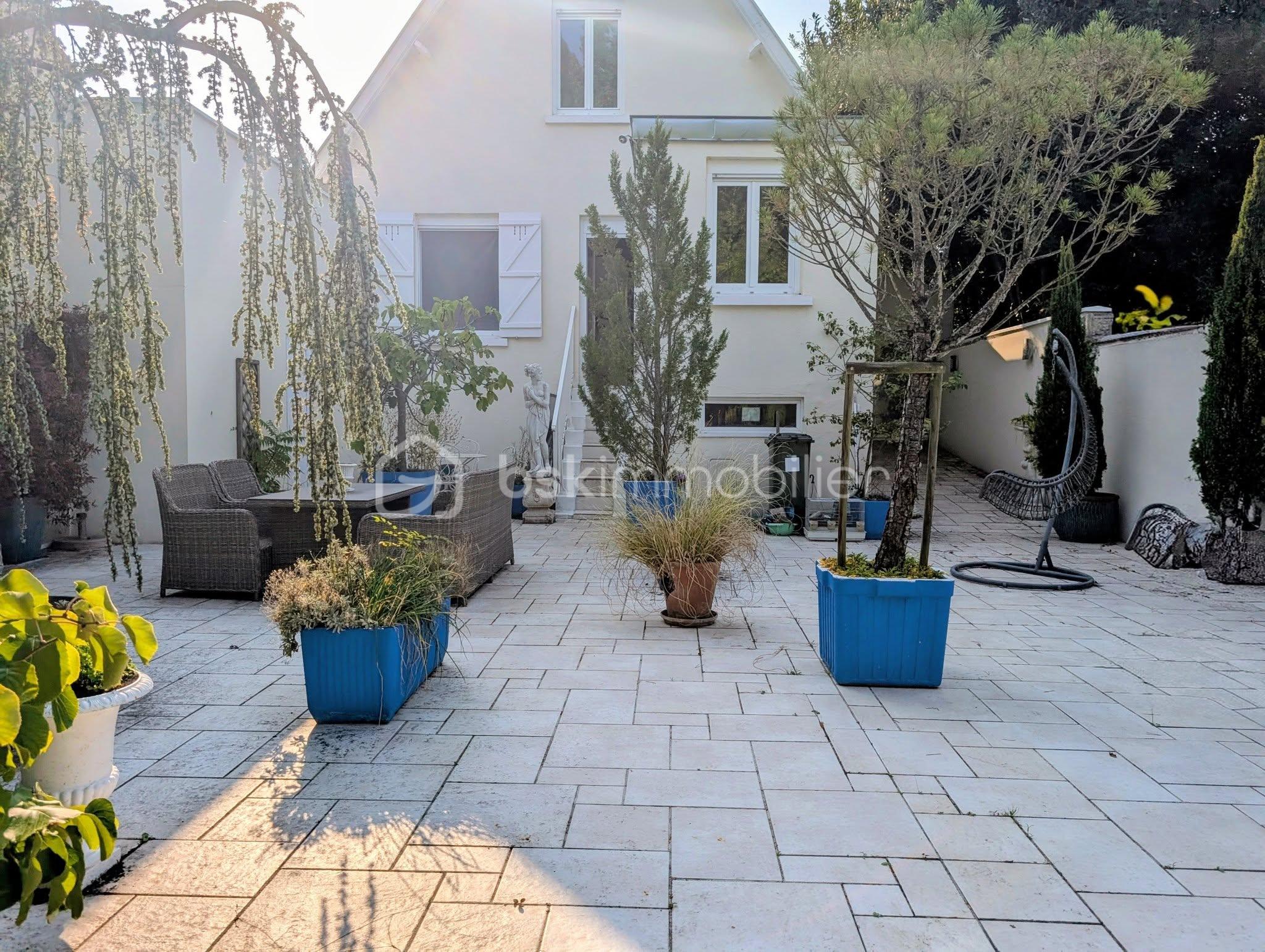 Maison de ville de 134 m² - 536109067_122154924146830067_3441141830563535415_n.jpg