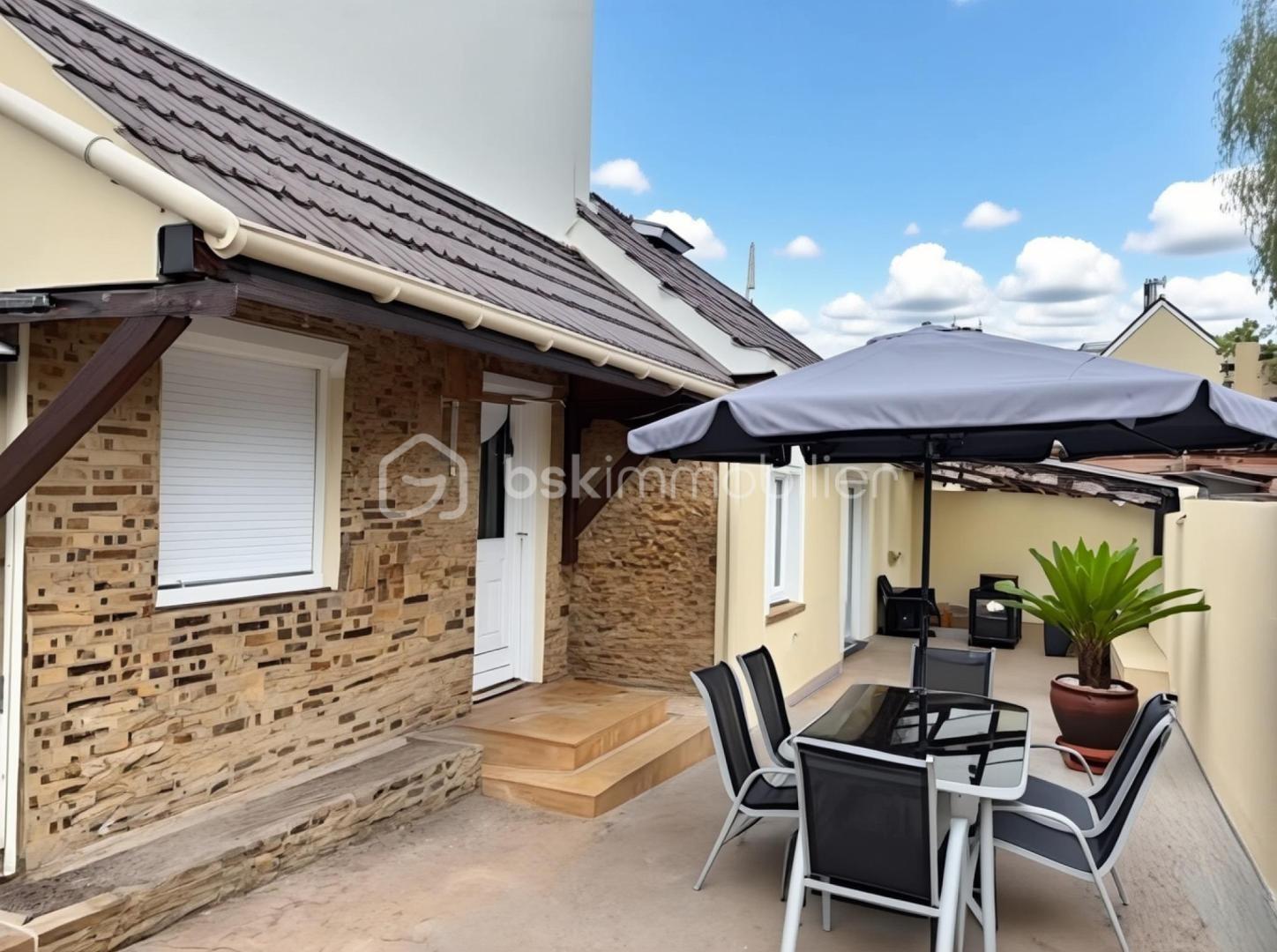 Maison de 88 m² - Terrasse lumineuse.jpg
