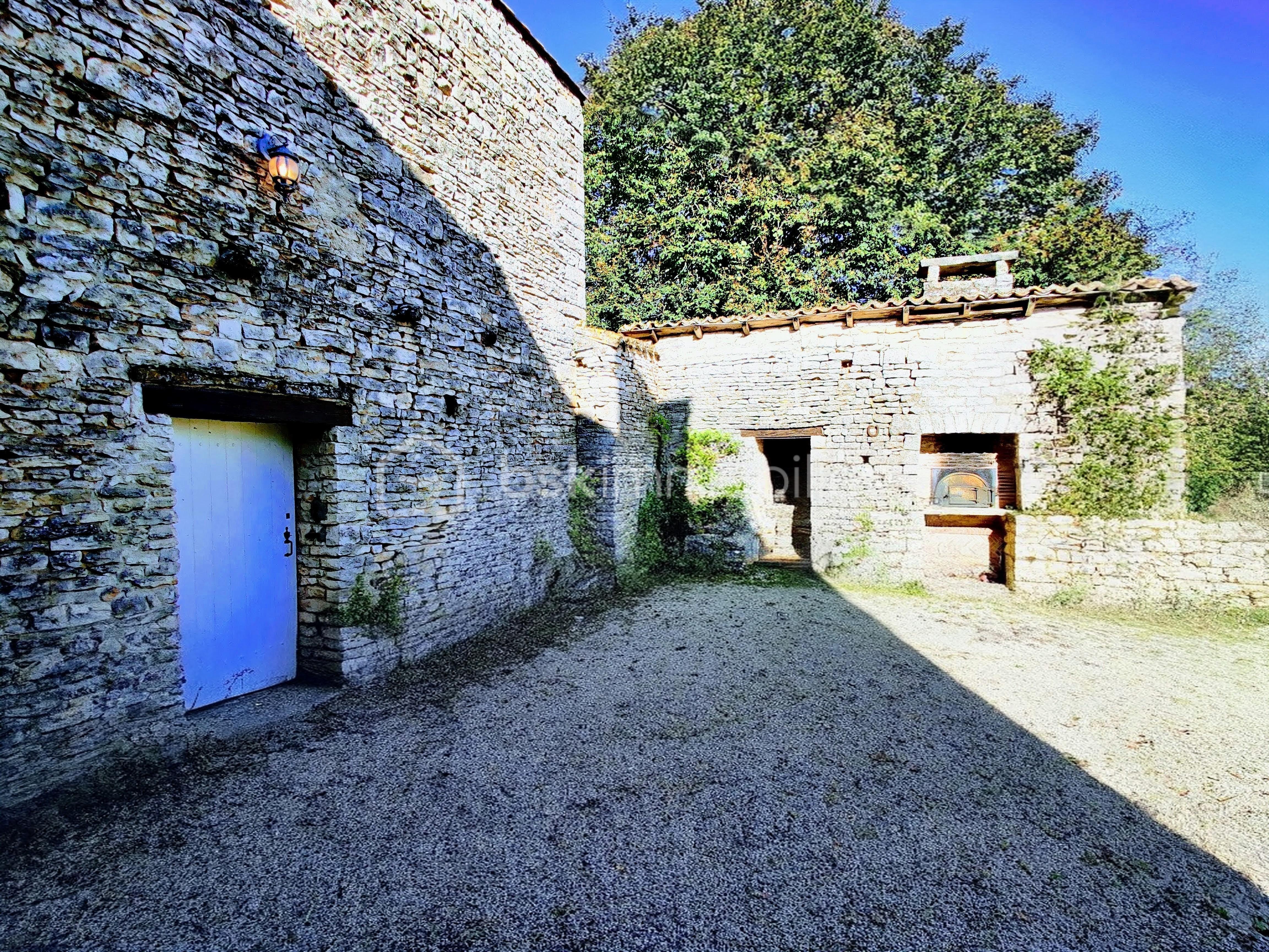 Maison d hote de 162 m² - IMG_20241024_124631~3.jpg