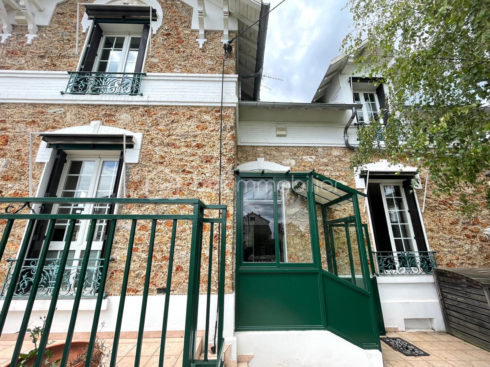 Maison 7 pièces 190 m² · à La Ville-du-Bois · 190 m² · 540 000 €