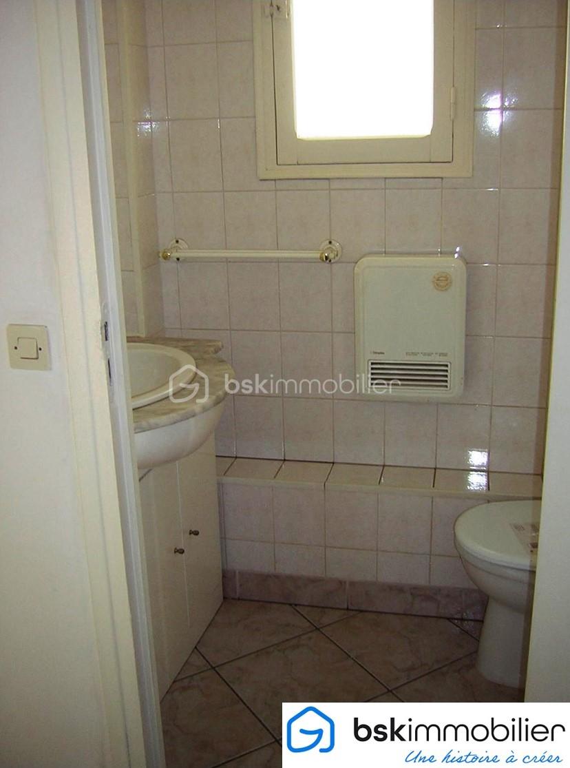 Immeuble de 164 m² - 2 08.jpg