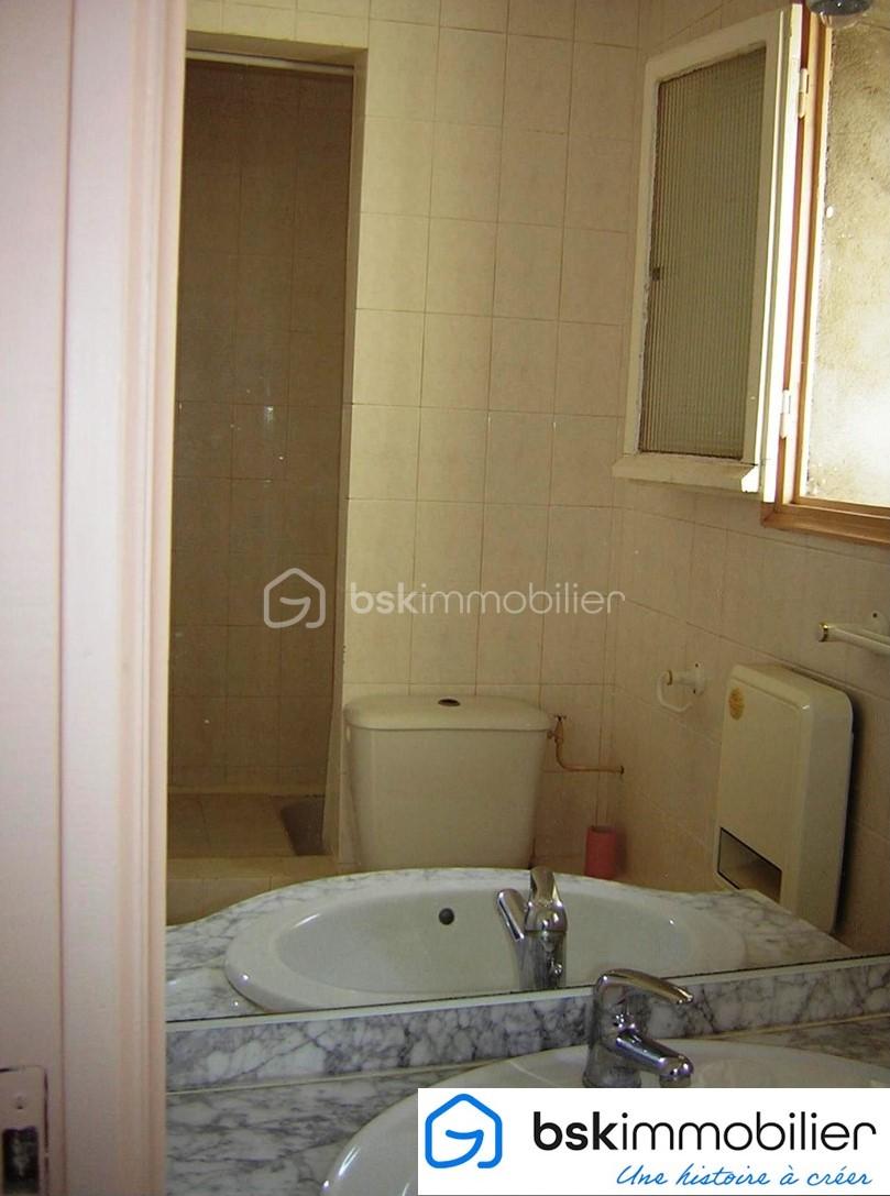 Immeuble de 164 m² - 1 09.jpg