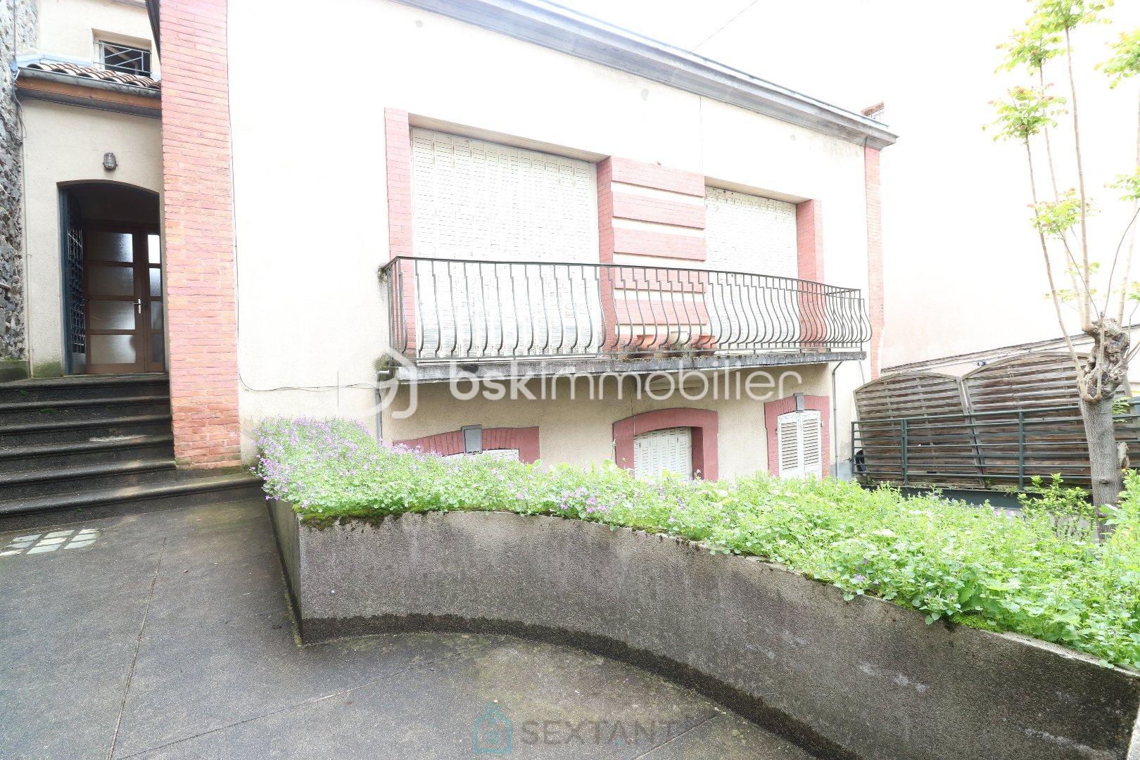 Maison ancienne de 165 m² - pJvSL1HEcQxZg8cYtB9uhSoEj5eQYQGgbed6hFxY-branded.jpg