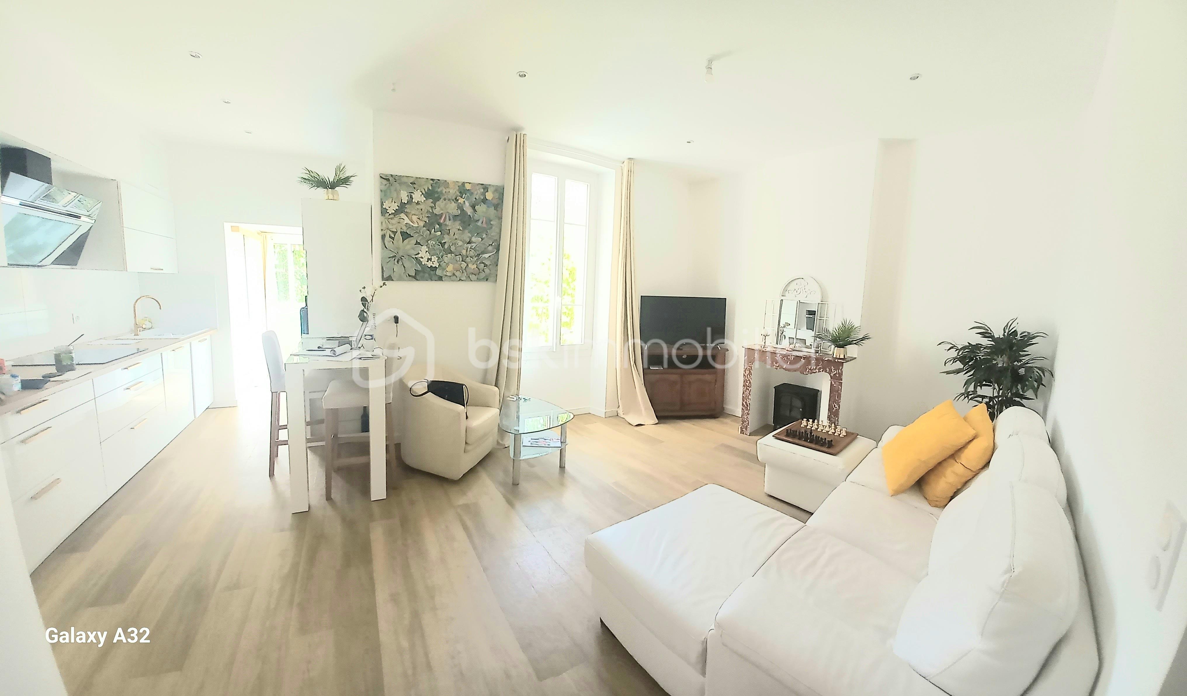 Appartement de 60 m² - _ aout sejour.jpg