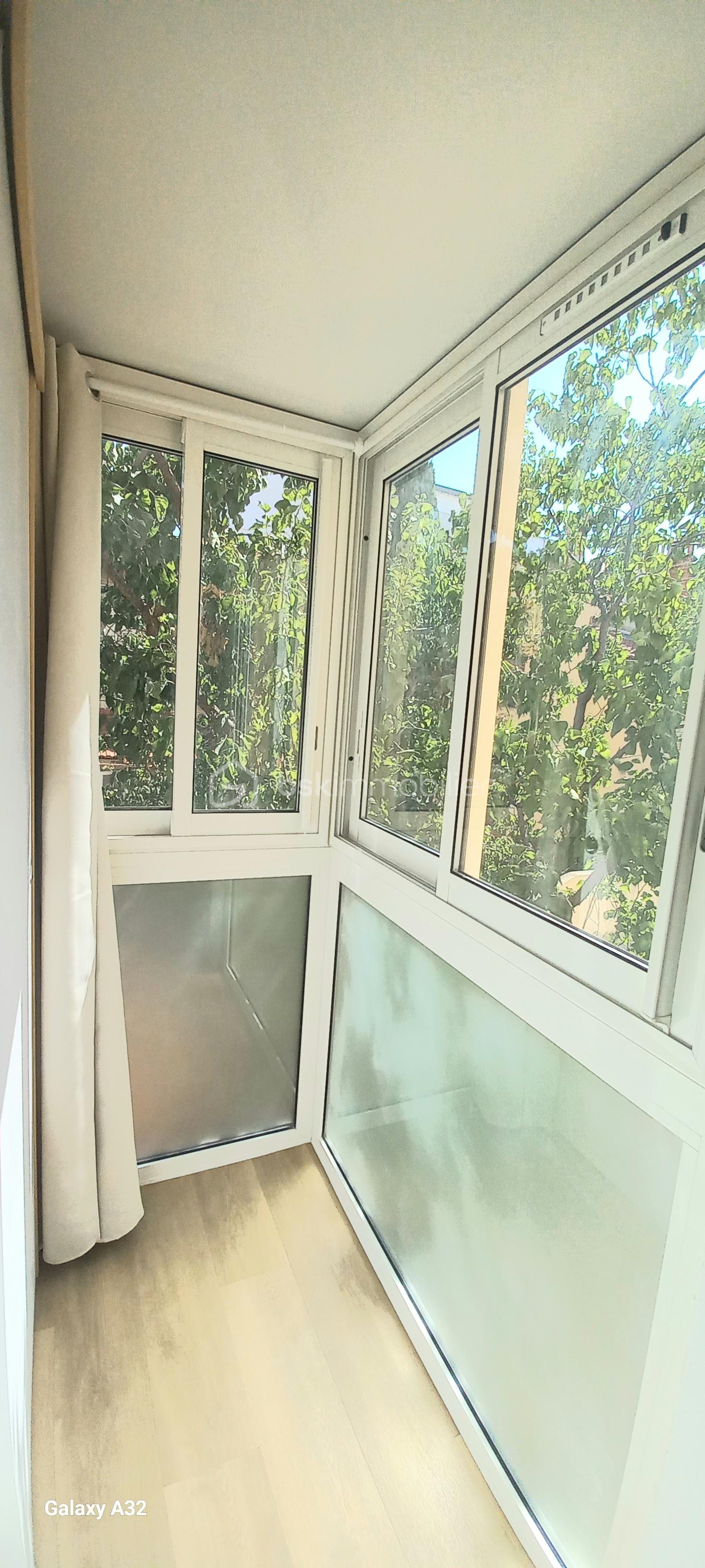 Appartement de 60 m² - appt t3 loggia.jpg