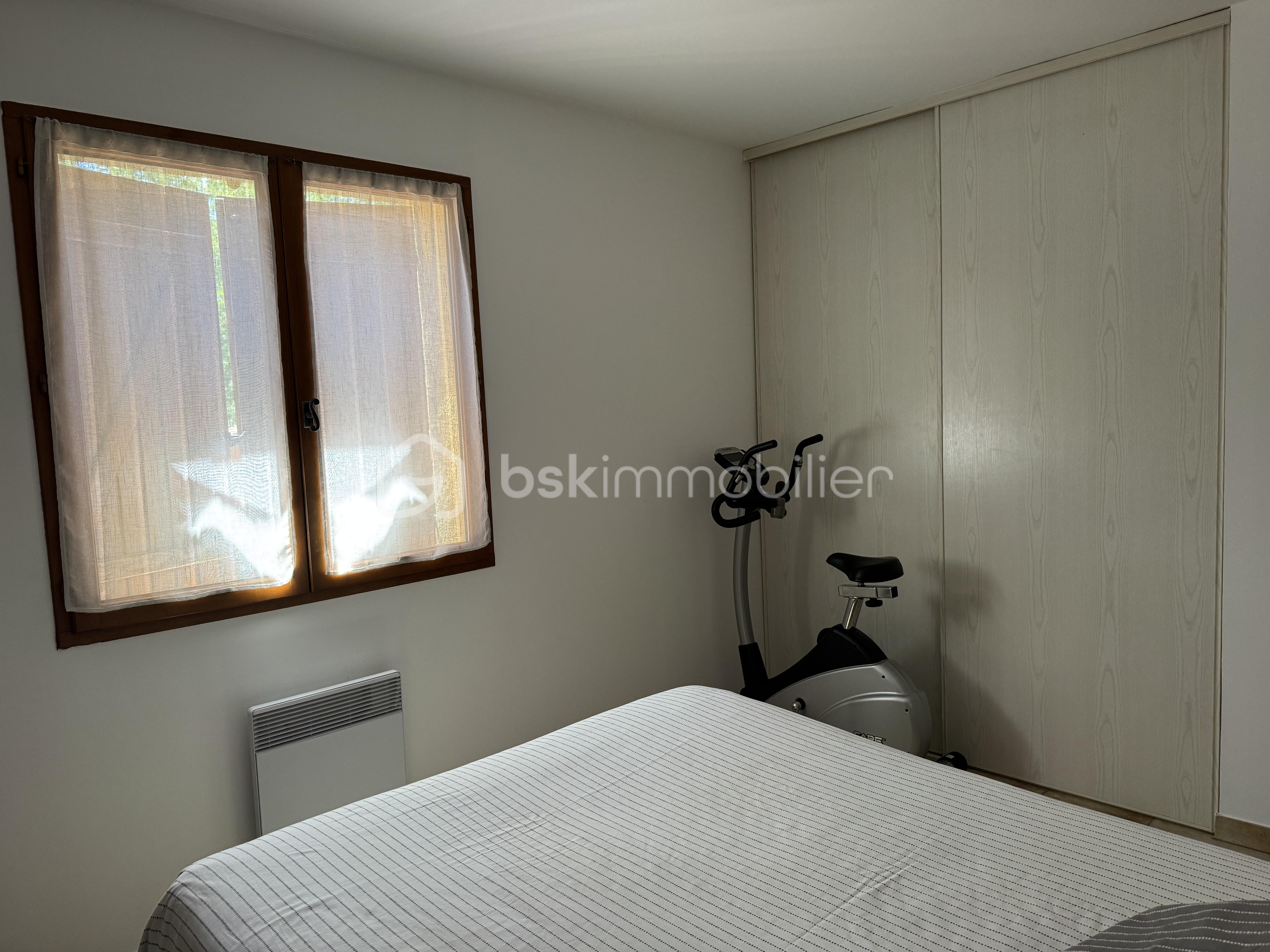 CHAMBRE 1 VELO DAPPART.JPG