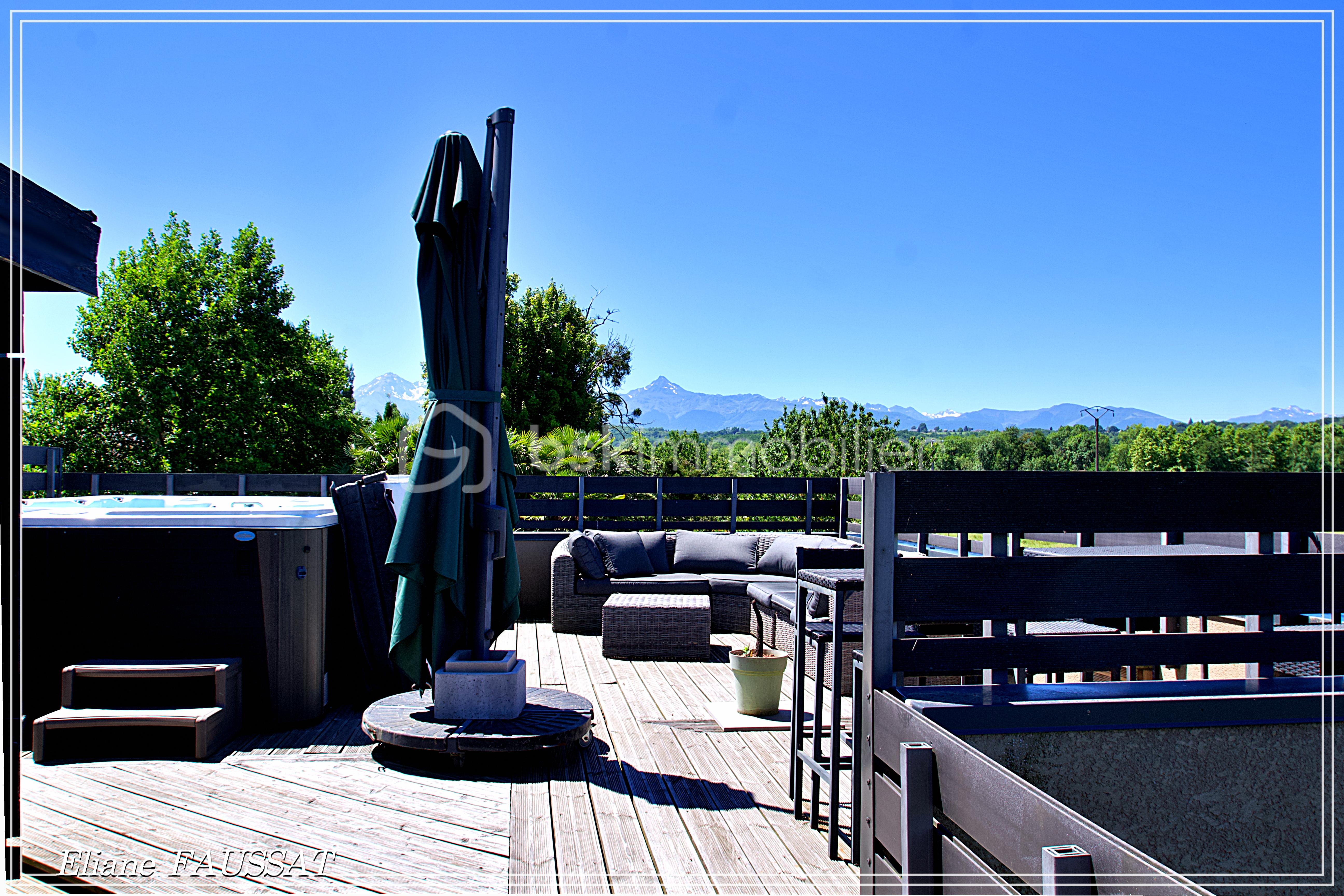 TERRASSE ETAGE.jpg