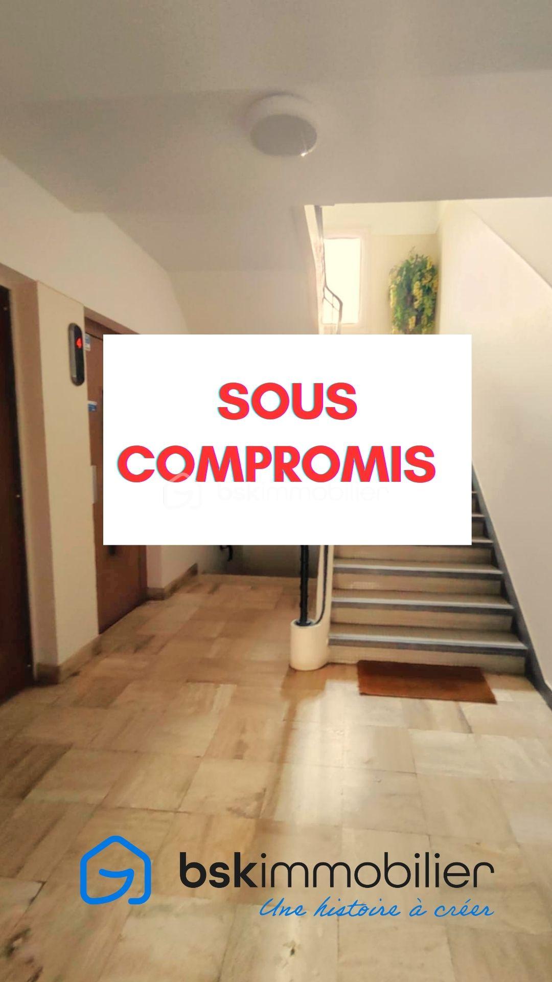 Appartement de 92 m² - light brown animated minimalistic real estate sale instagram story.jpg