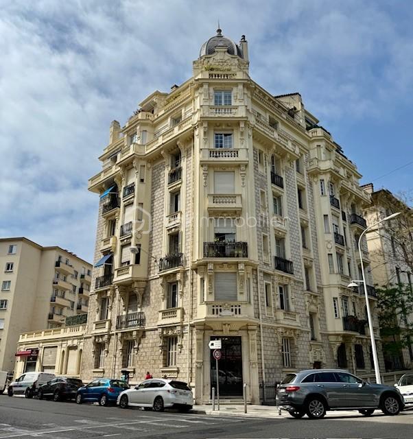 facade.jpg