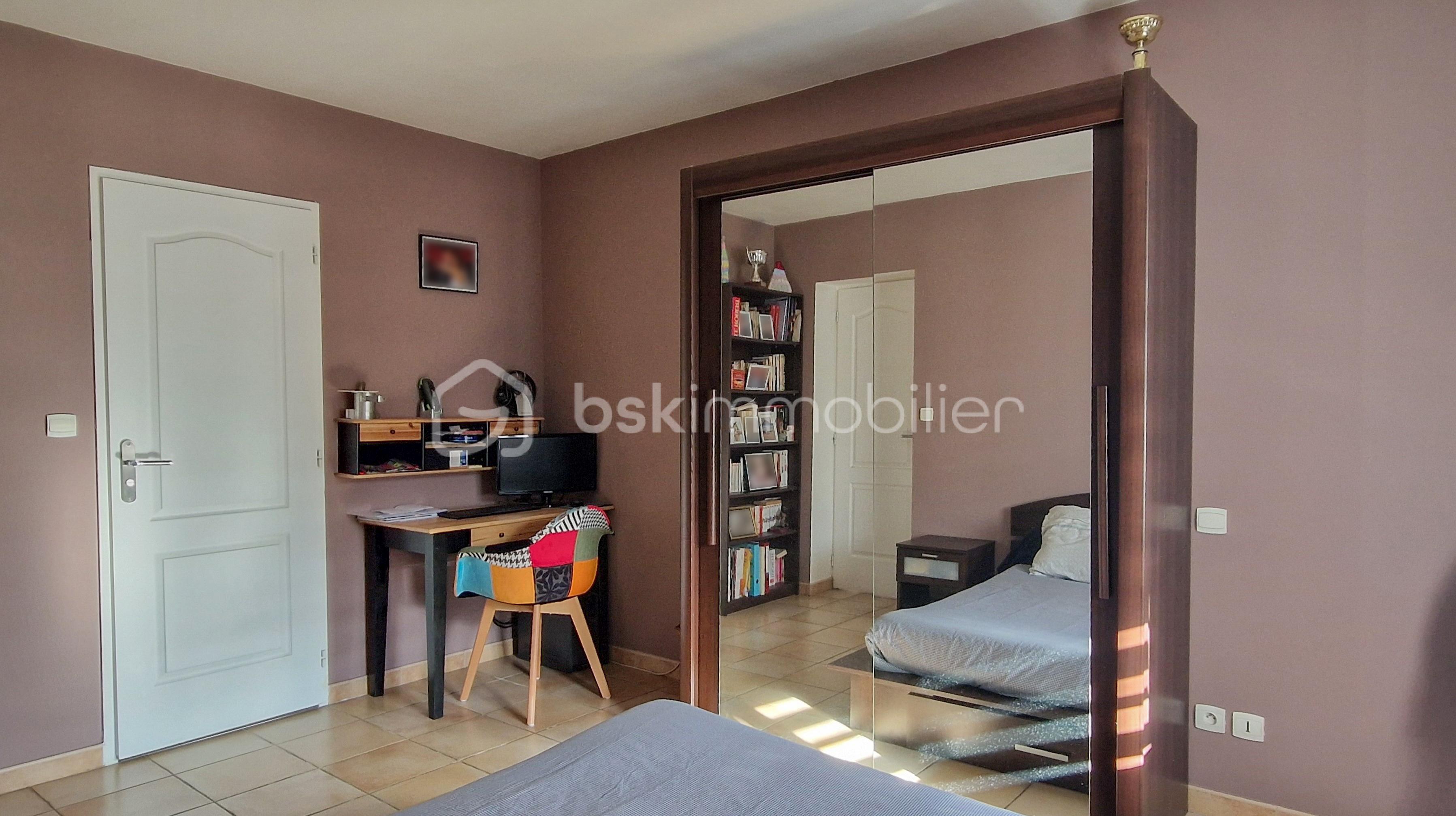 Maison traditionnelle de 155 m² - 20241102_150220-15.jpg